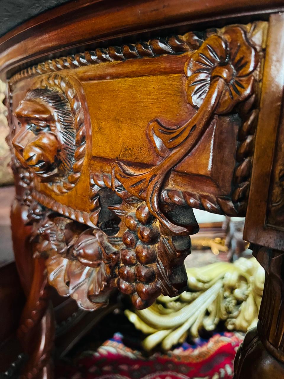 🍀✨Majestuosa Credenza Antigüa de los Años 1920 en Rosarito Antiques✨🍀