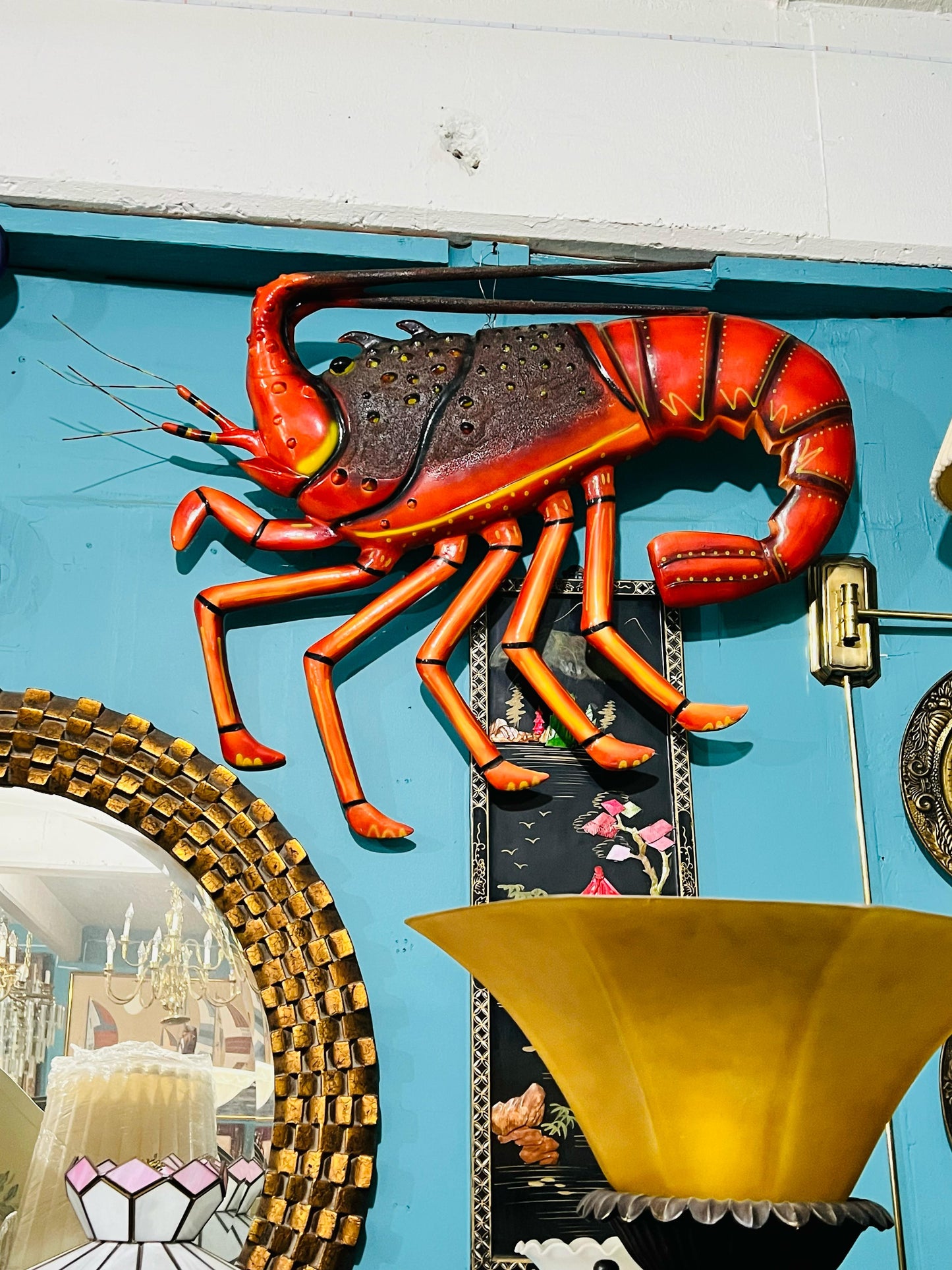 🦞✨ Figura Decorativa de Langosta: Elegancia y Color en Fibra de Vidrio ✨🦞