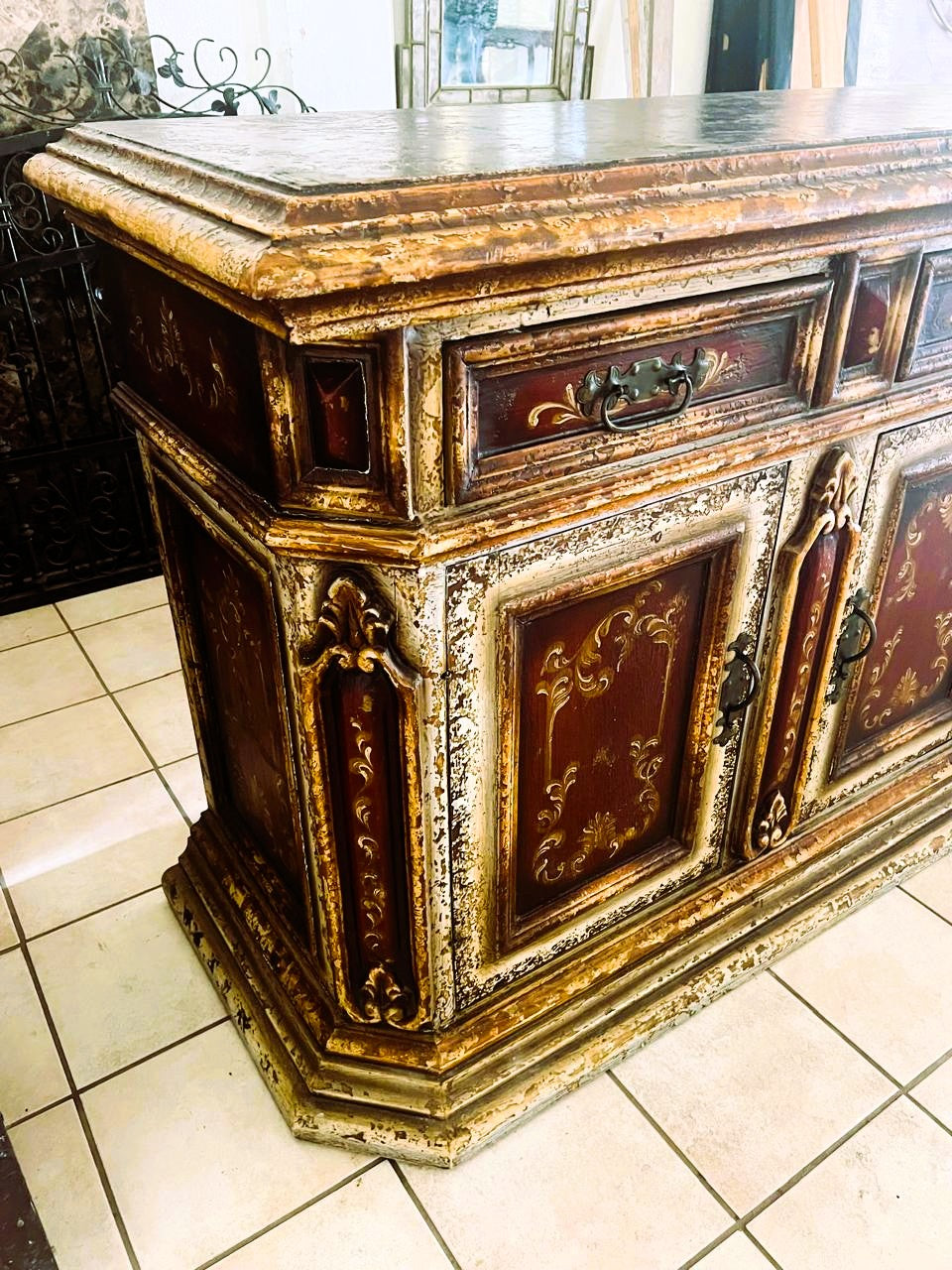 🌟Universal Furniture Walnut Buffet🌟 