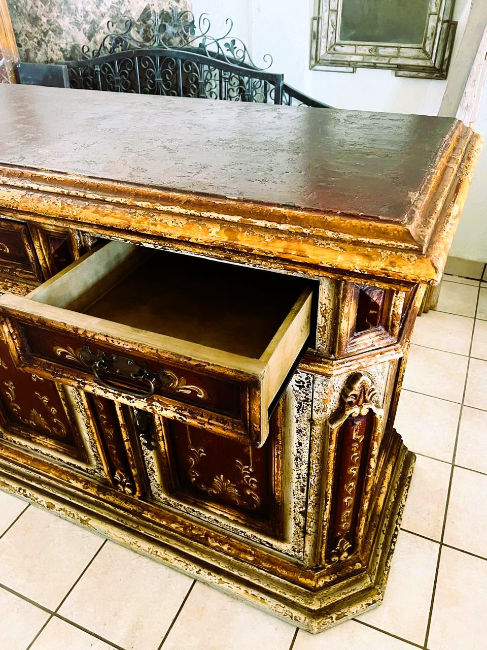 🌟Universal Furniture Walnut Buffet🌟 