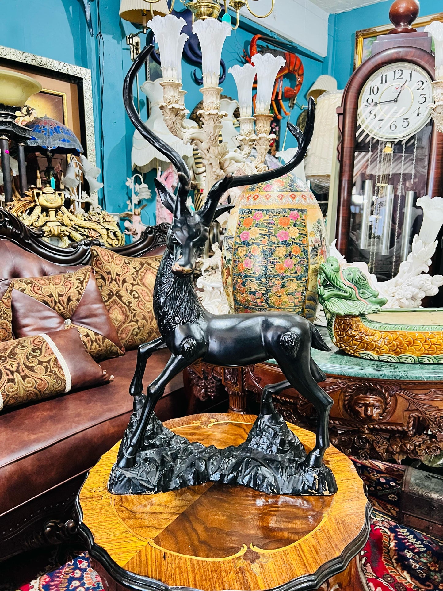 🦌 Escultura de Venado en Bronce Sólido – Majestuoso y Elegante🦌