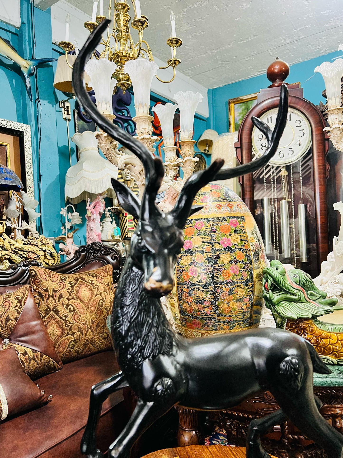 🦌 Escultura de Venado en Bronce Sólido – Majestuoso y Elegante🦌