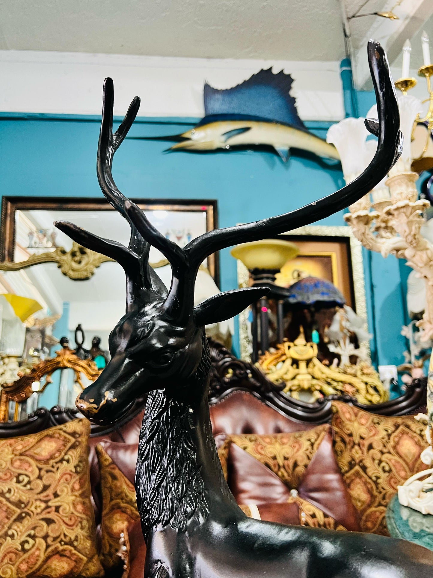 🦌 Escultura de Venado en Bronce Sólido – Majestuoso y Elegante🦌