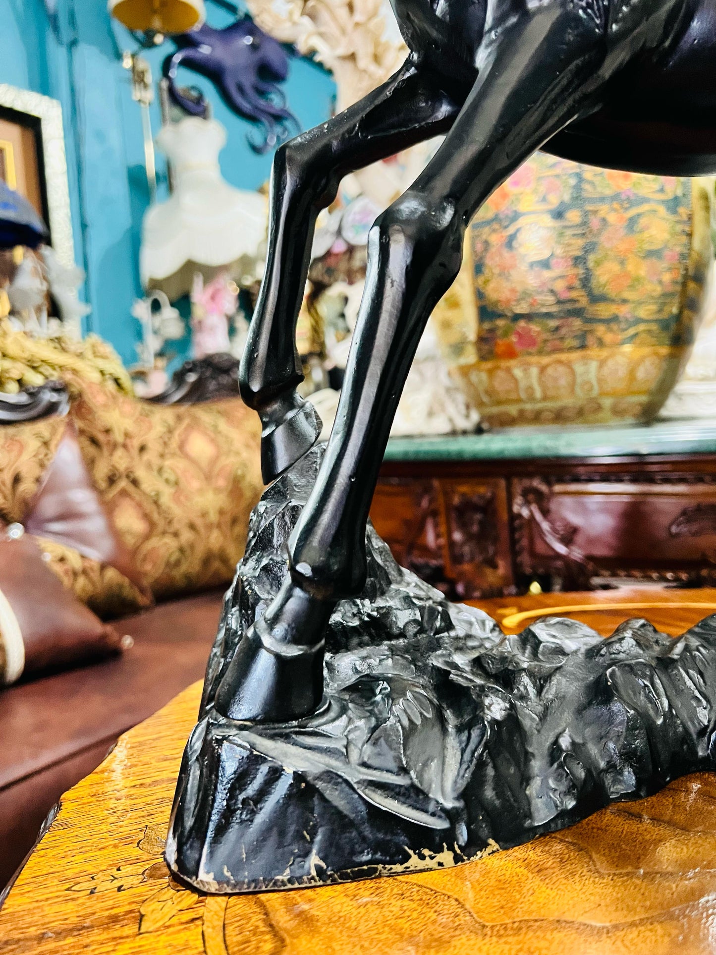 🦌 Escultura de Venado en Bronce Sólido – Majestuoso y Elegante🦌