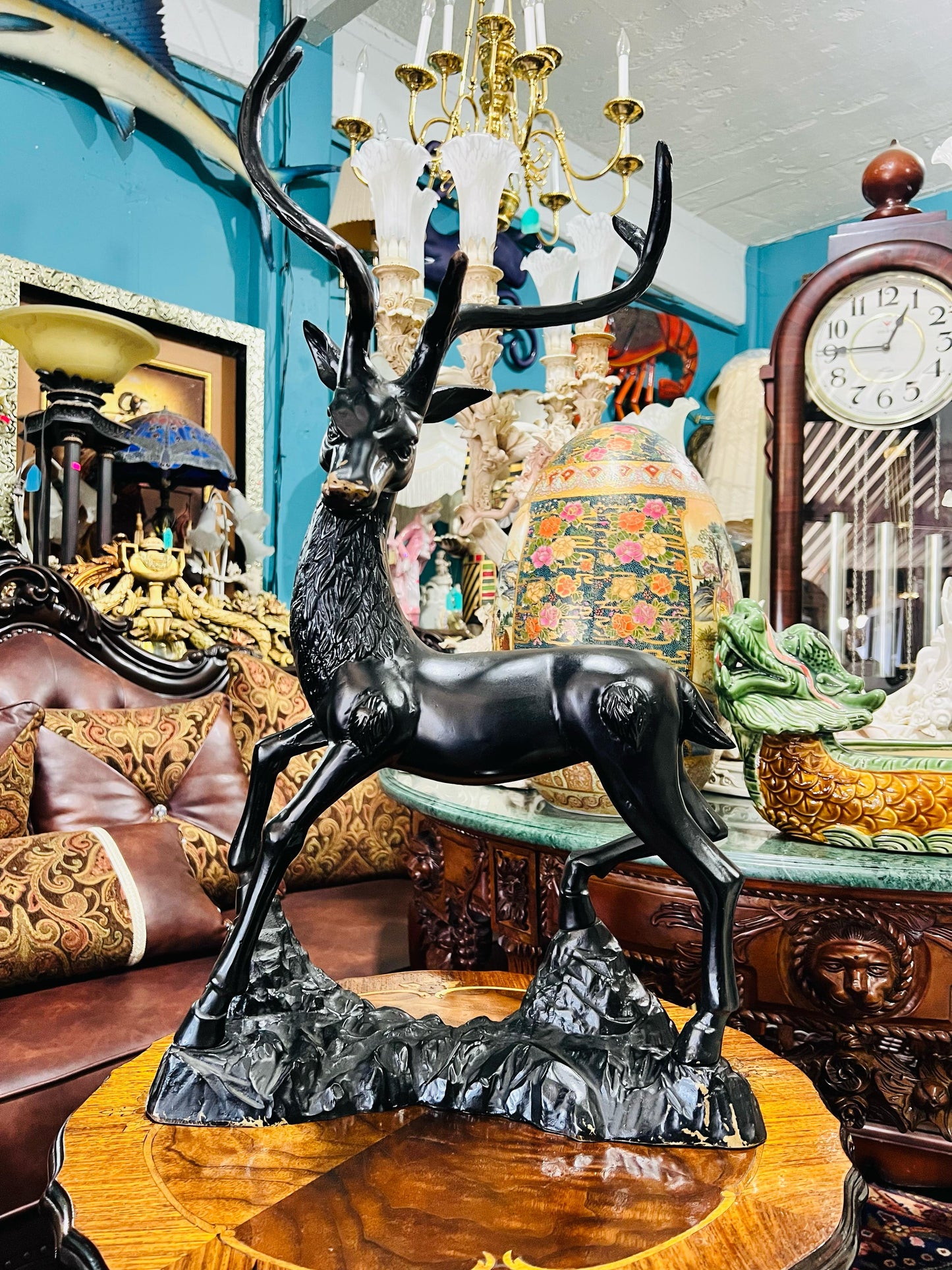 🦌 Escultura de Venado en Bronce Sólido – Majestuoso y Elegante🦌