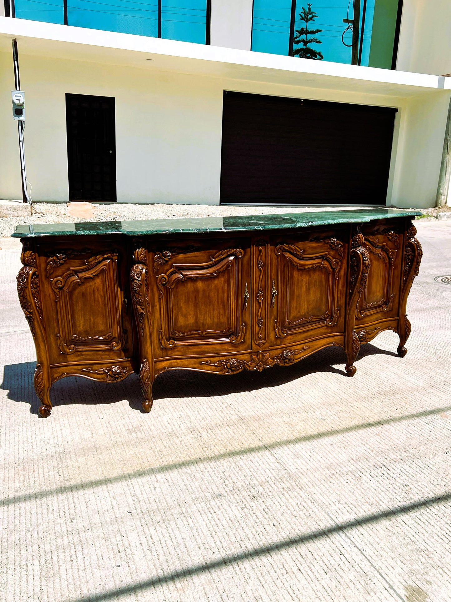 🌟Universal Furniture Walnut Buffet🌟 