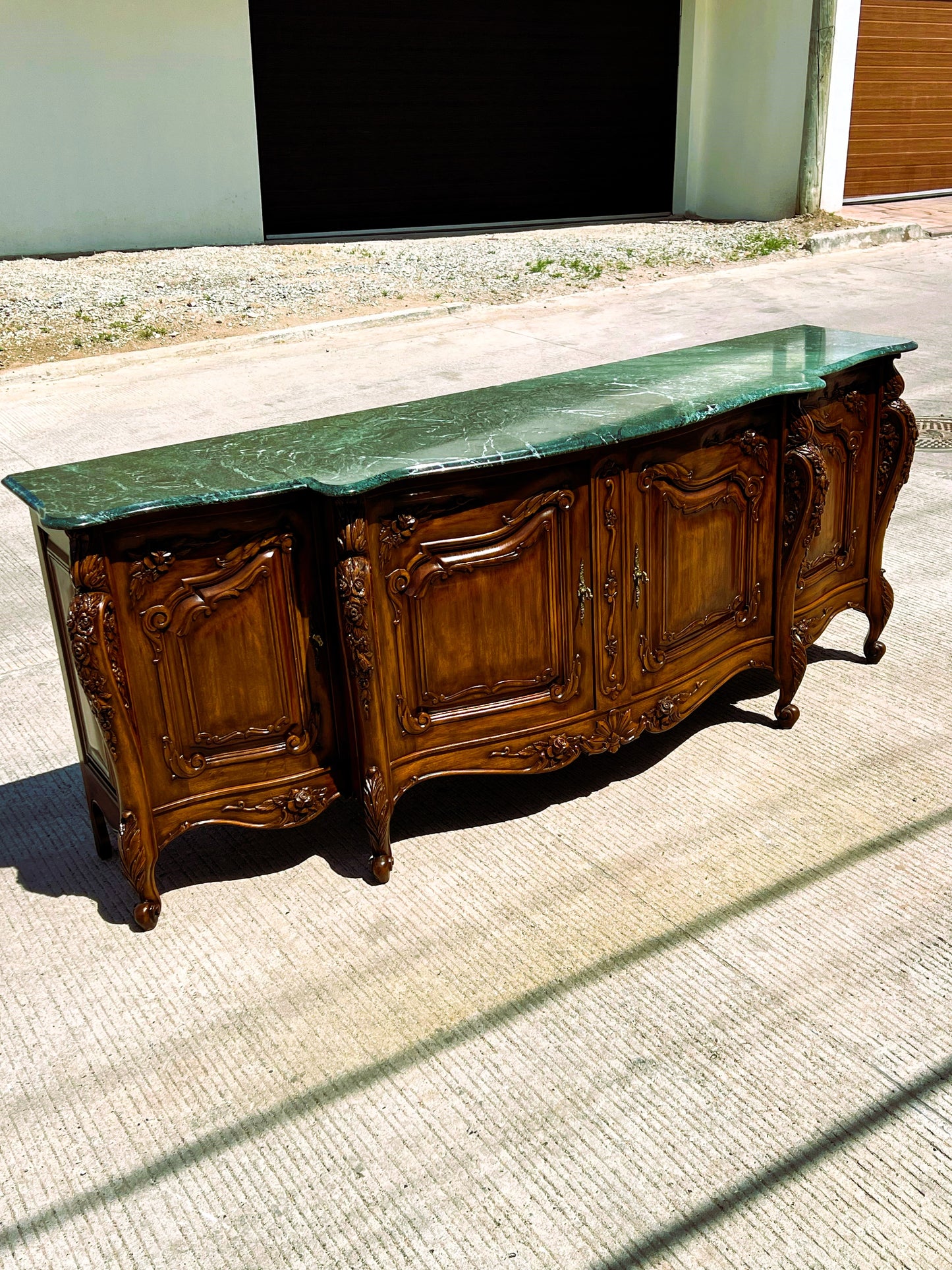 🌟Universal Furniture Walnut Buffet🌟 