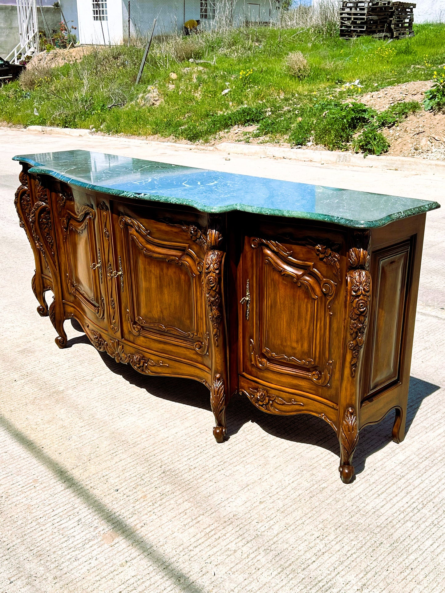 🌟Universal Furniture Walnut Buffet🌟 