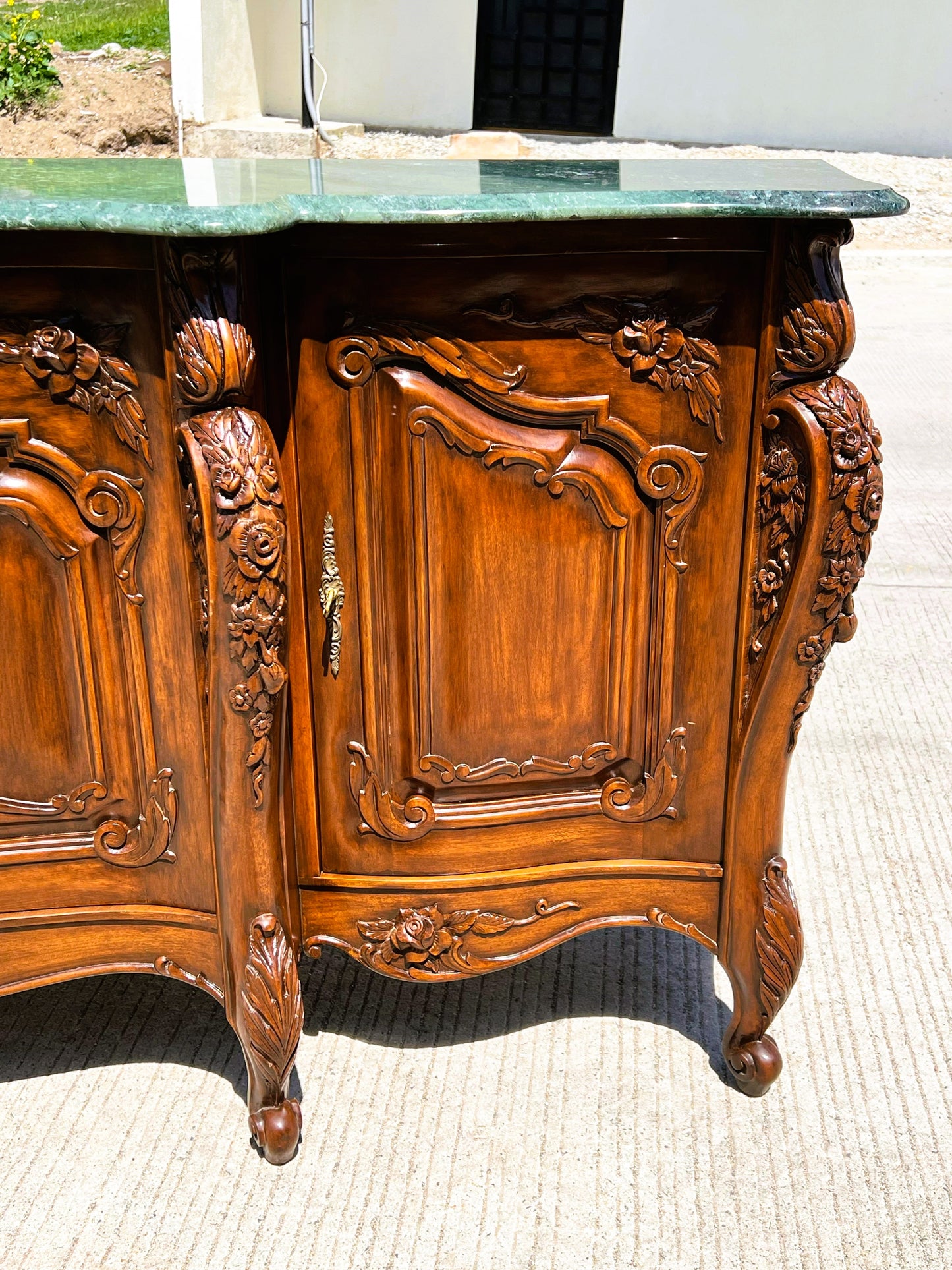 🌟Universal Furniture Walnut Buffet🌟 