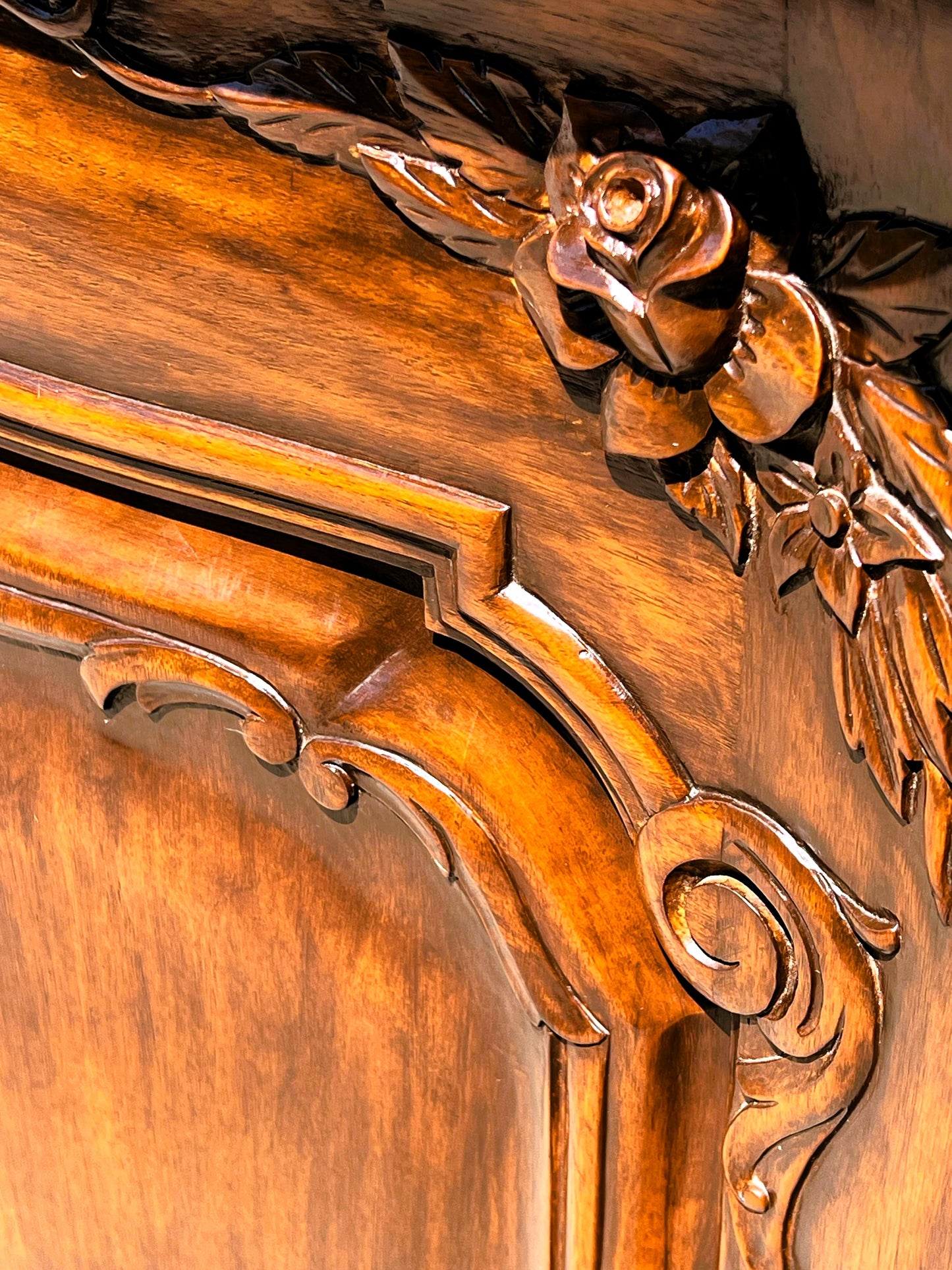 🌟Universal Furniture Walnut Buffet🌟 