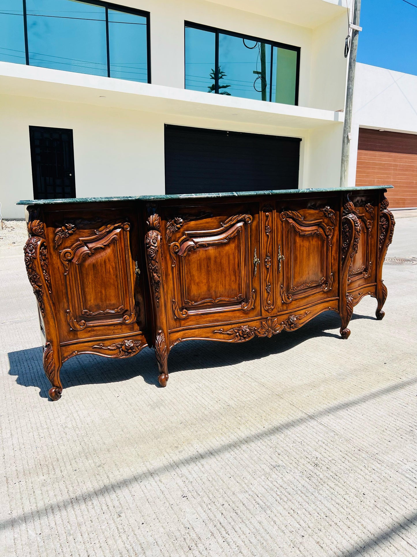 🌟Universal Furniture Walnut Buffet🌟 