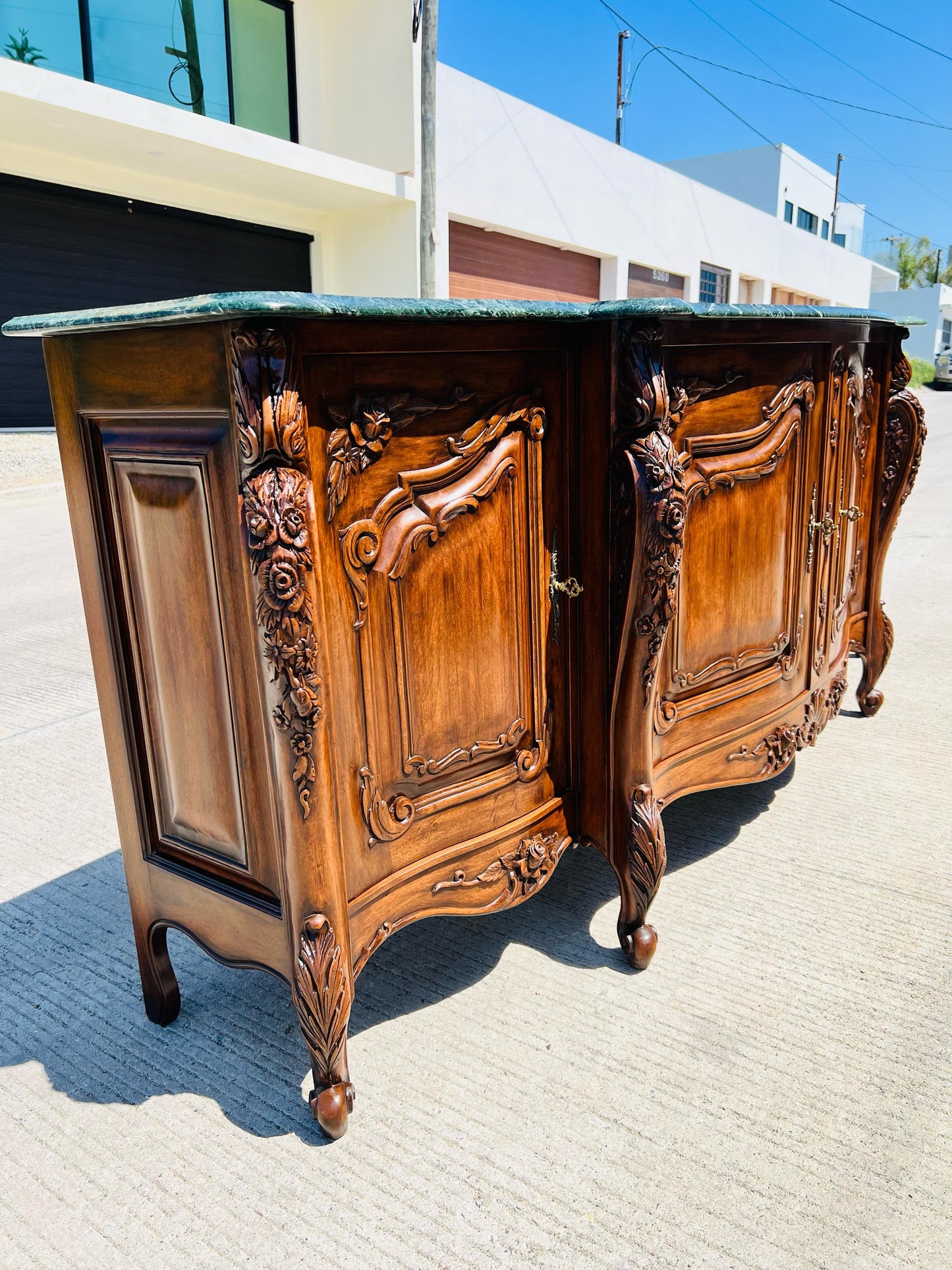 🌟Universal Furniture Walnut Buffet🌟 