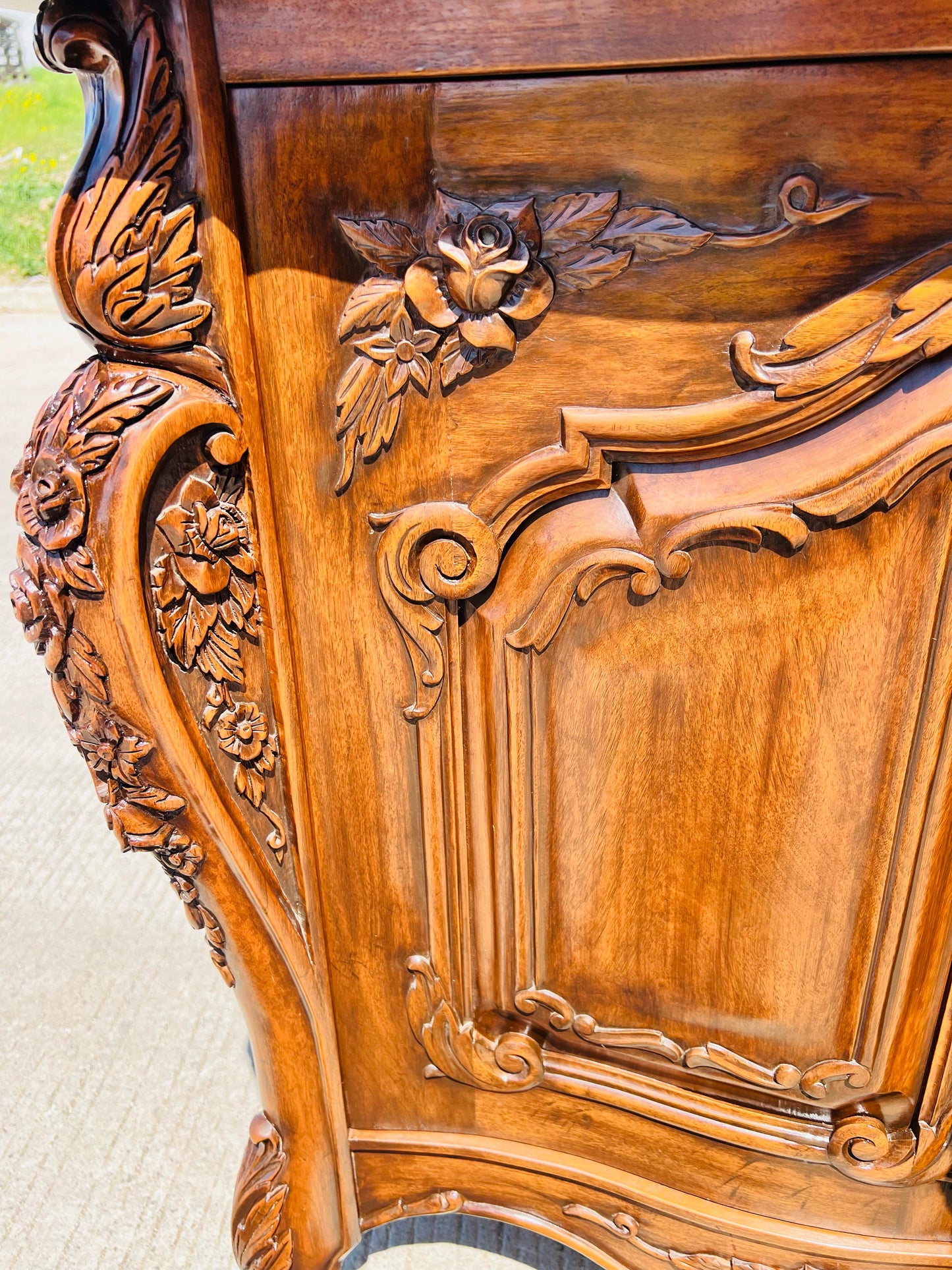 🌟Universal Furniture Walnut Buffet🌟 