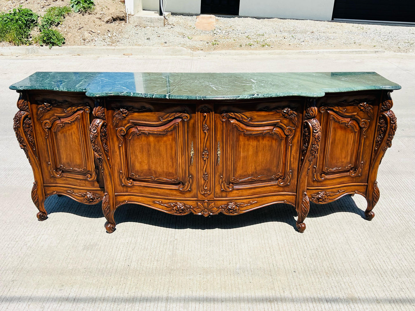 🌟Universal Furniture Walnut Buffet🌟 