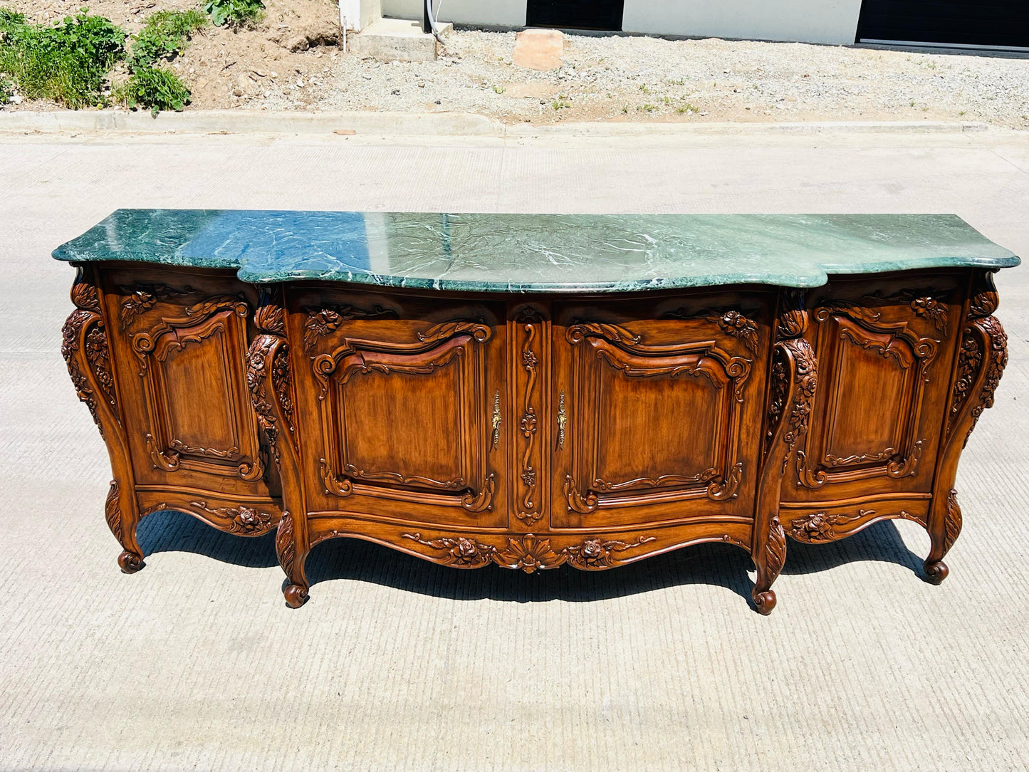 🌟Universal Furniture Walnut Buffet🌟 
