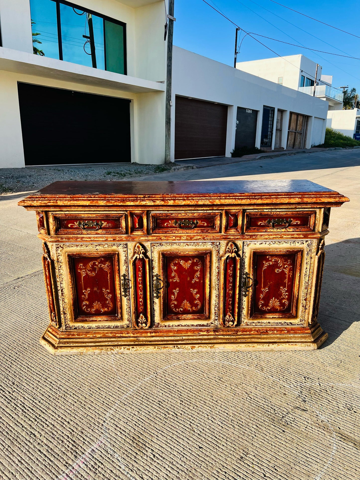 🌟Universal Furniture Walnut Buffet🌟 