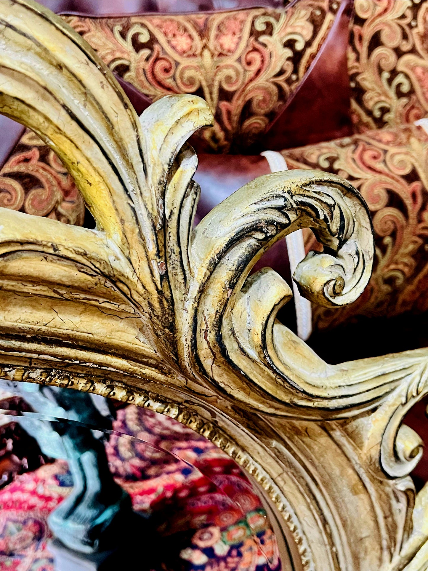✨Hand-Carved Wooden Mirror. Artisanal Elegance in Every Detail✨