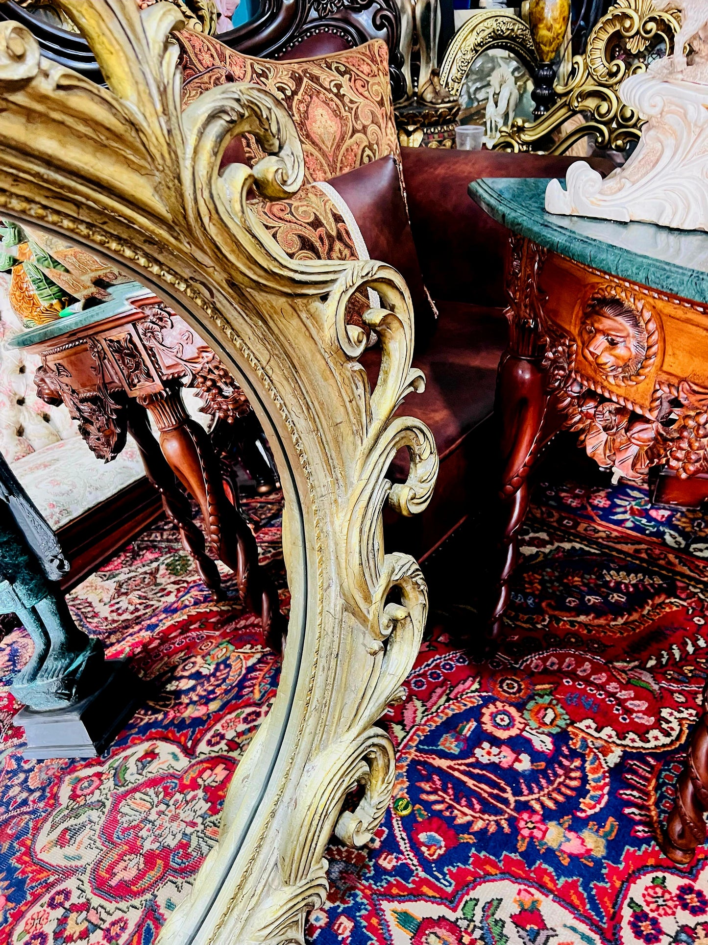 ✨Hand-Carved Wooden Mirror. Artisanal Elegance in Every Detail✨