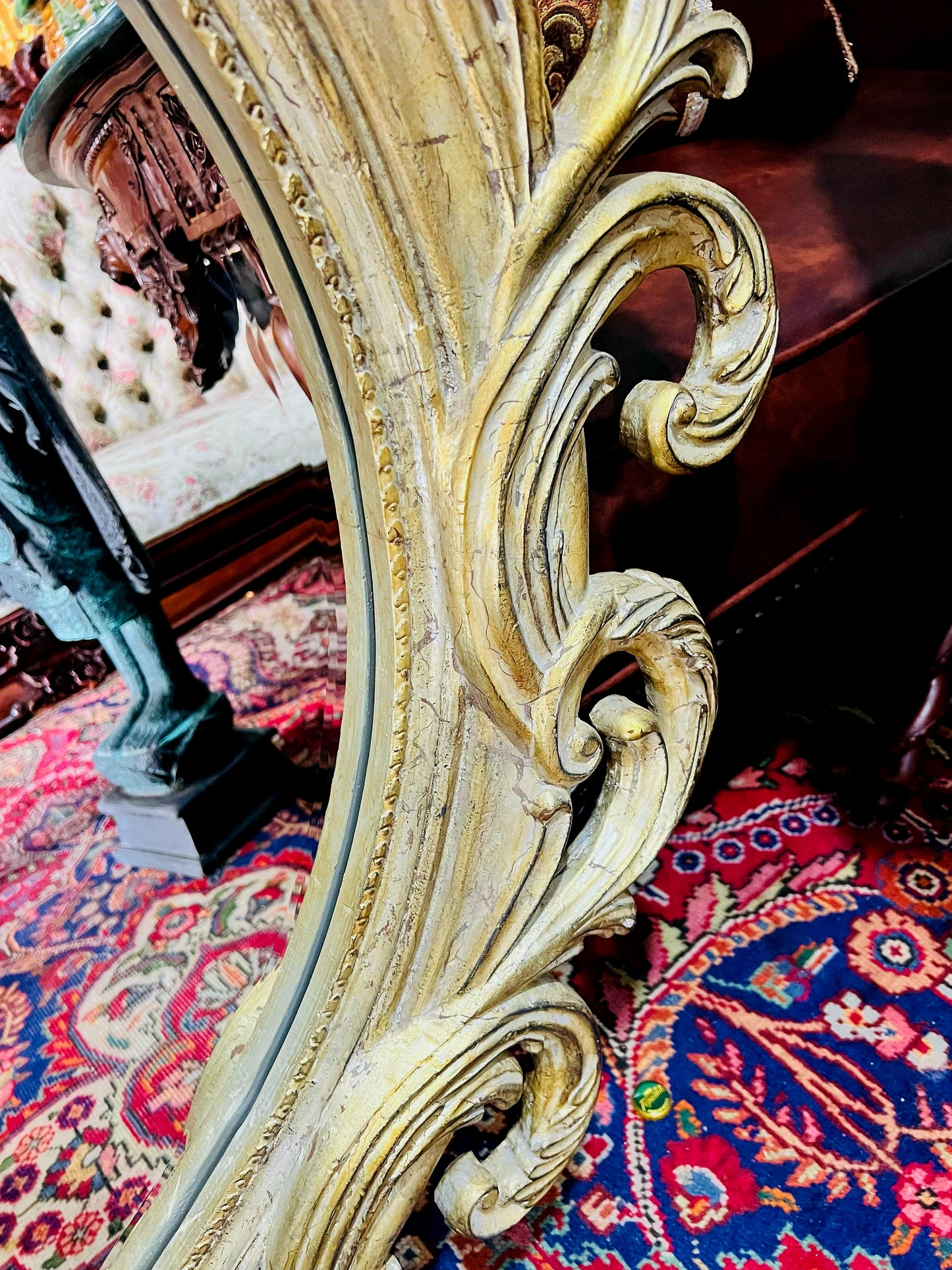 ✨Hand-Carved Wooden Mirror. Artisanal Elegance in Every Detail✨