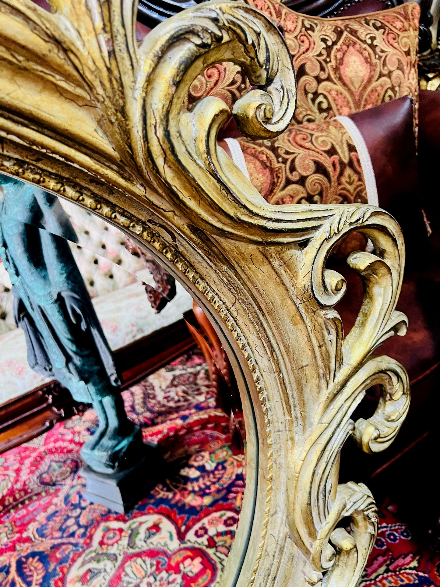 ✨Hand-Carved Wooden Mirror. Artisanal Elegance in Every Detail✨