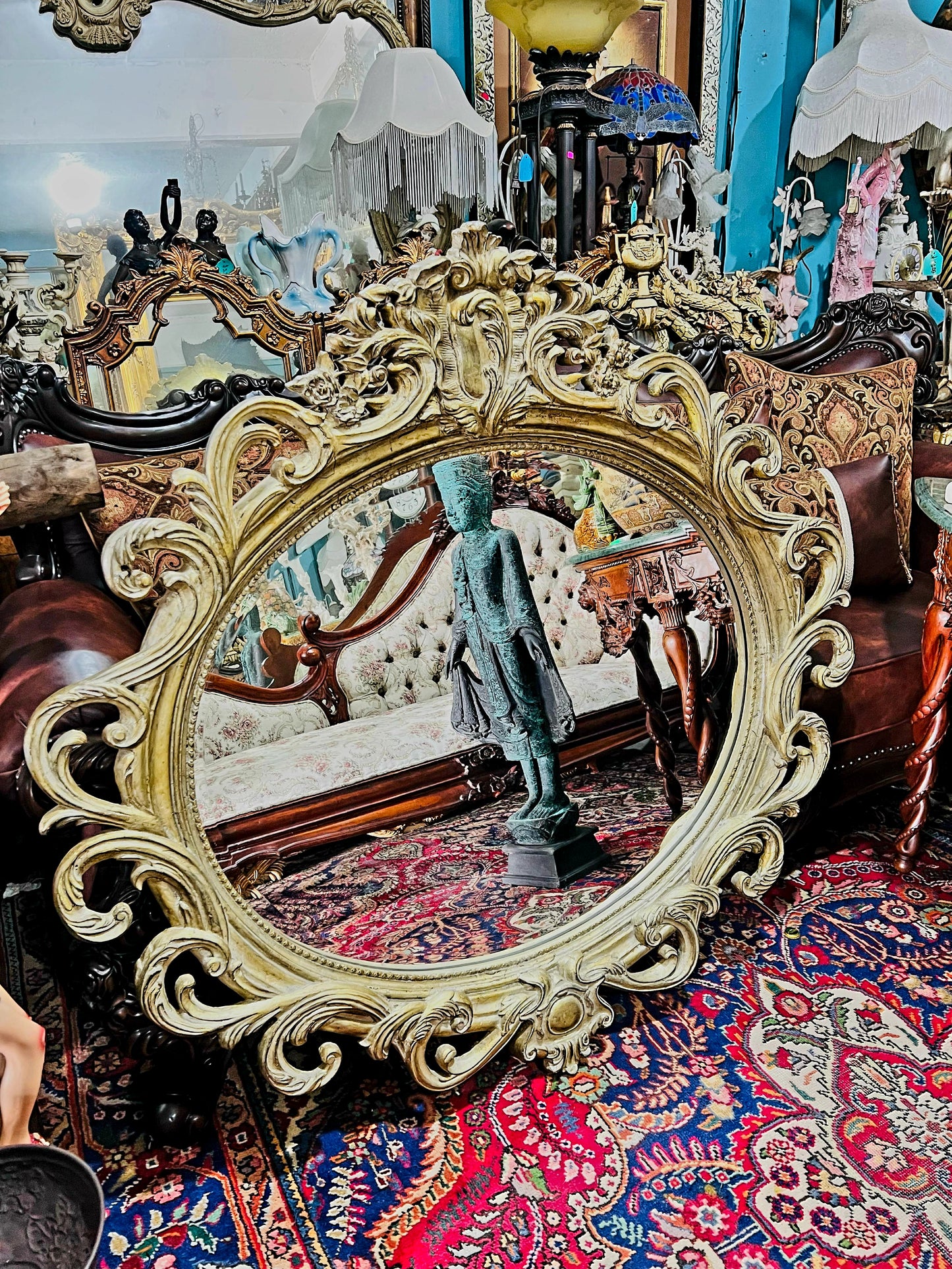 ✨Hand-Carved Wooden Mirror. Artisanal Elegance in Every Detail✨
