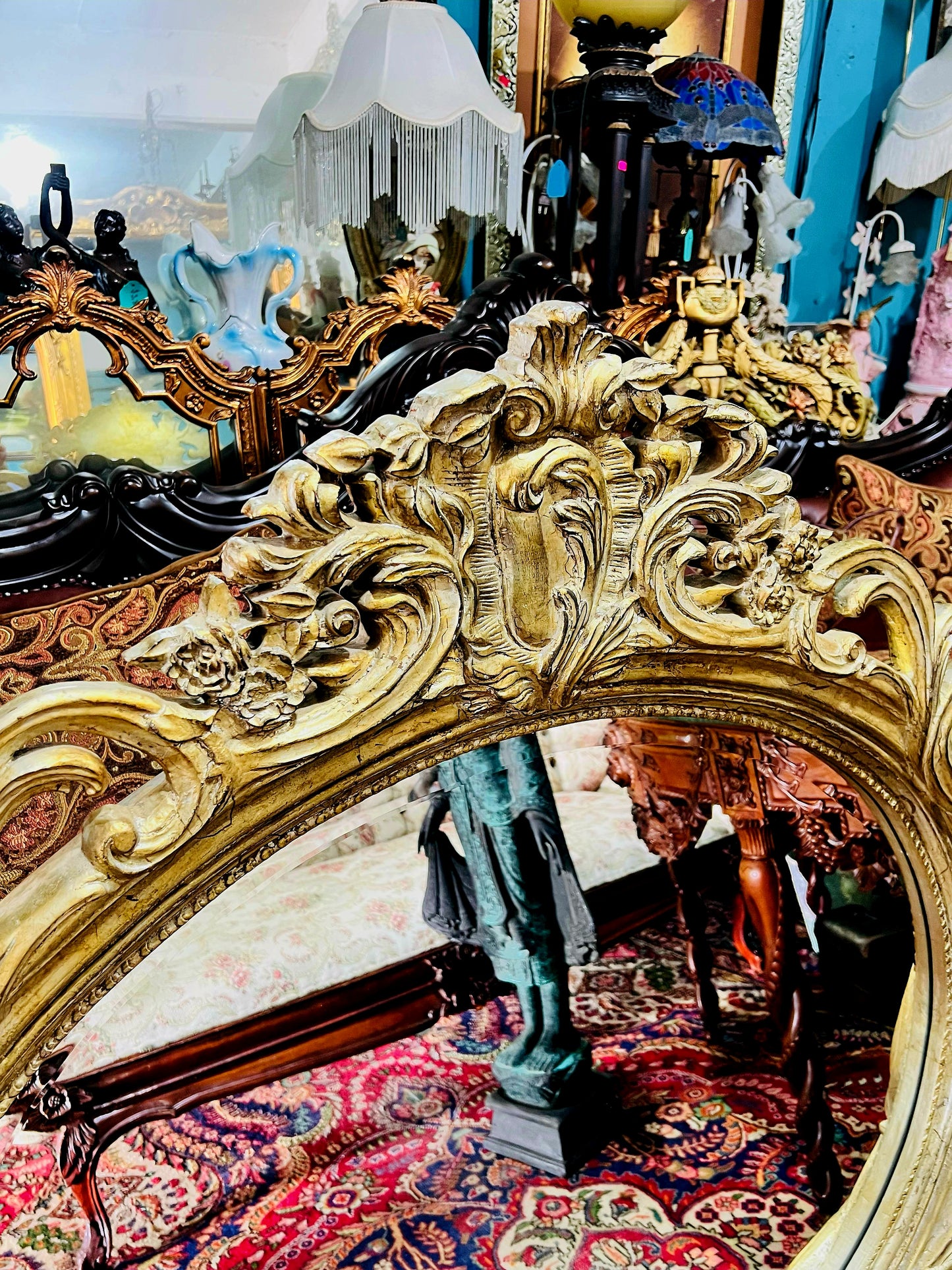 ✨Hand-Carved Wooden Mirror. Artisanal Elegance in Every Detail✨
