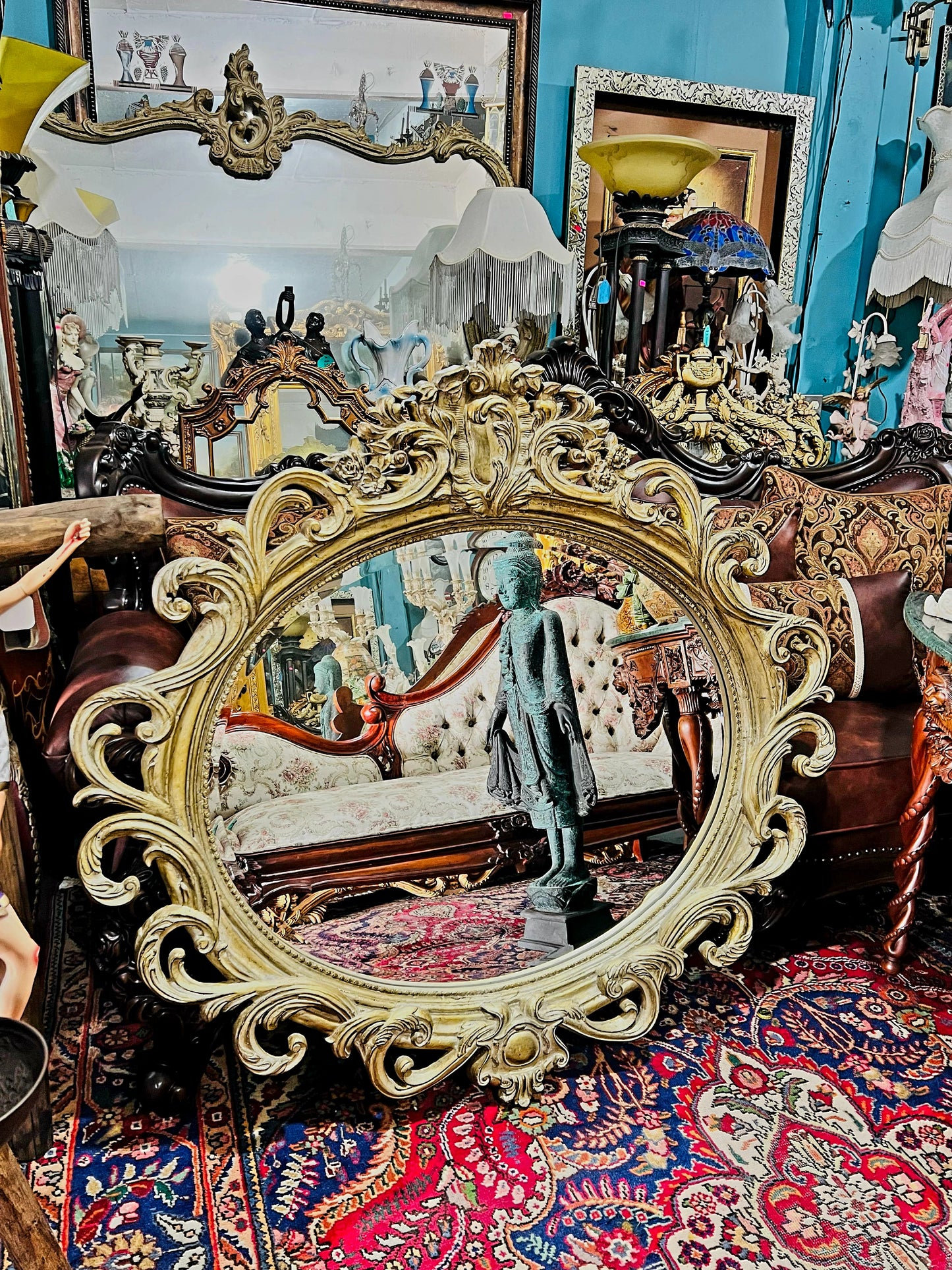 ✨Hand-Carved Wooden Mirror. Artisanal Elegance in Every Detail✨