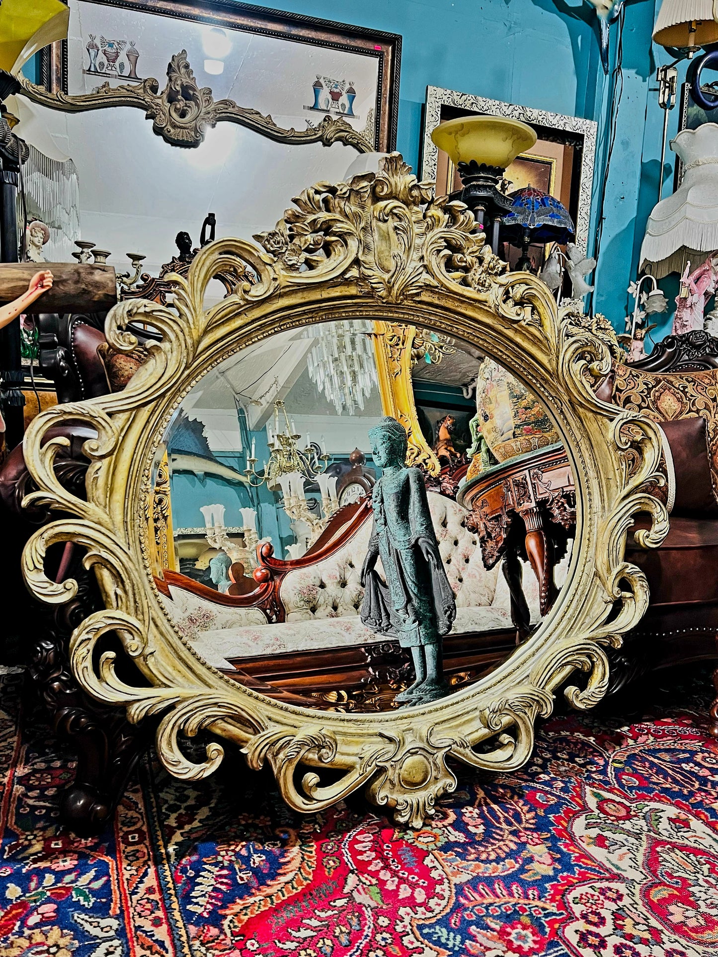 ✨Hand-Carved Wooden Mirror. Artisanal Elegance in Every Detail✨