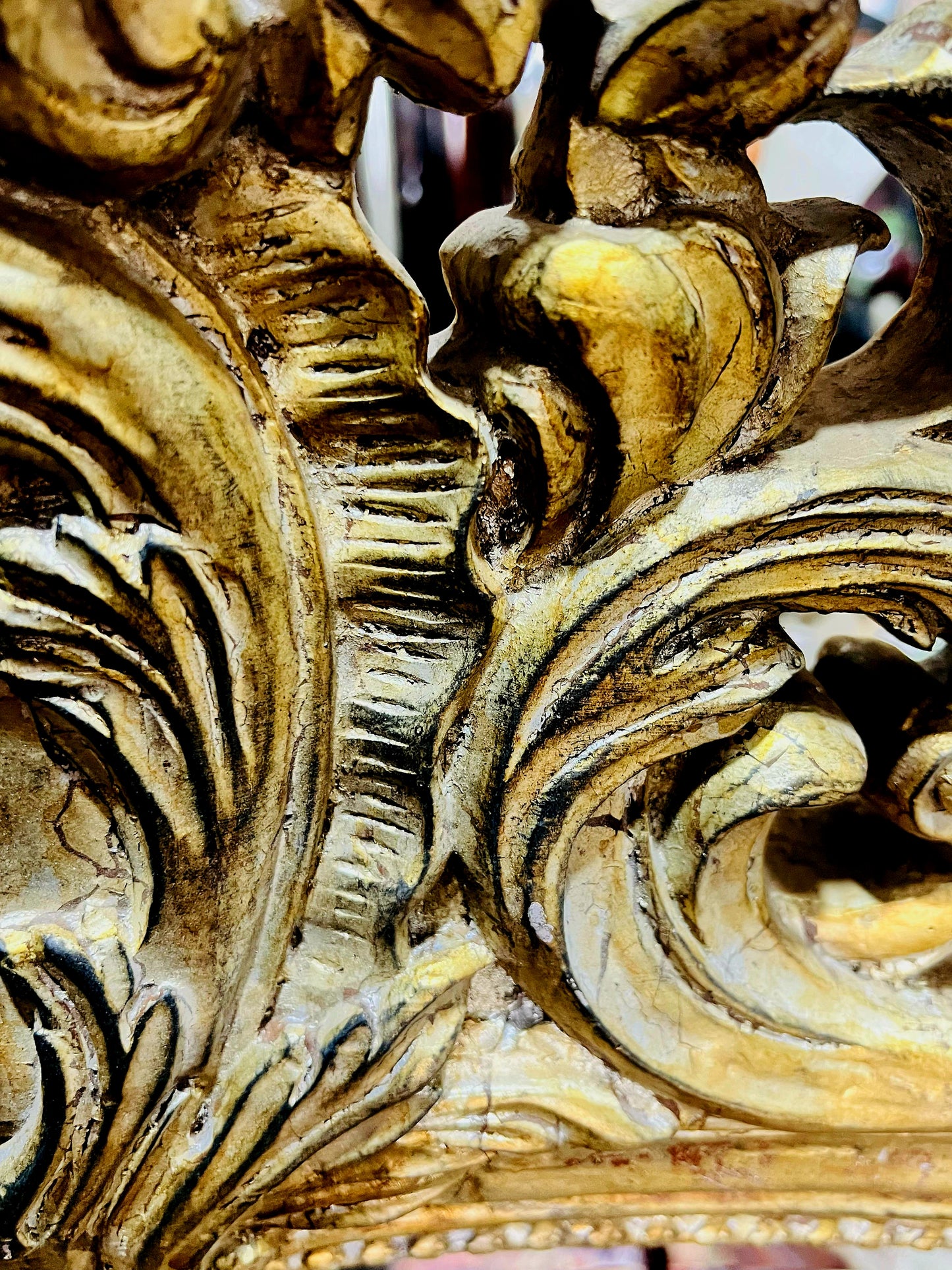 ✨Hand-Carved Wooden Mirror. Artisanal Elegance in Every Detail✨
