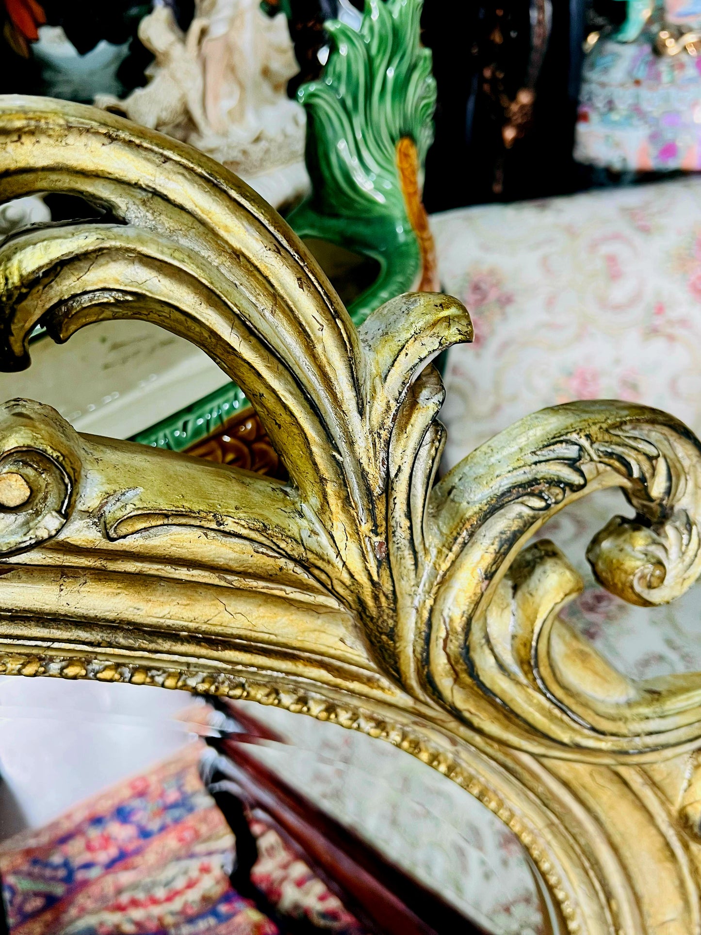 ✨Hand-Carved Wooden Mirror. Artisanal Elegance in Every Detail✨