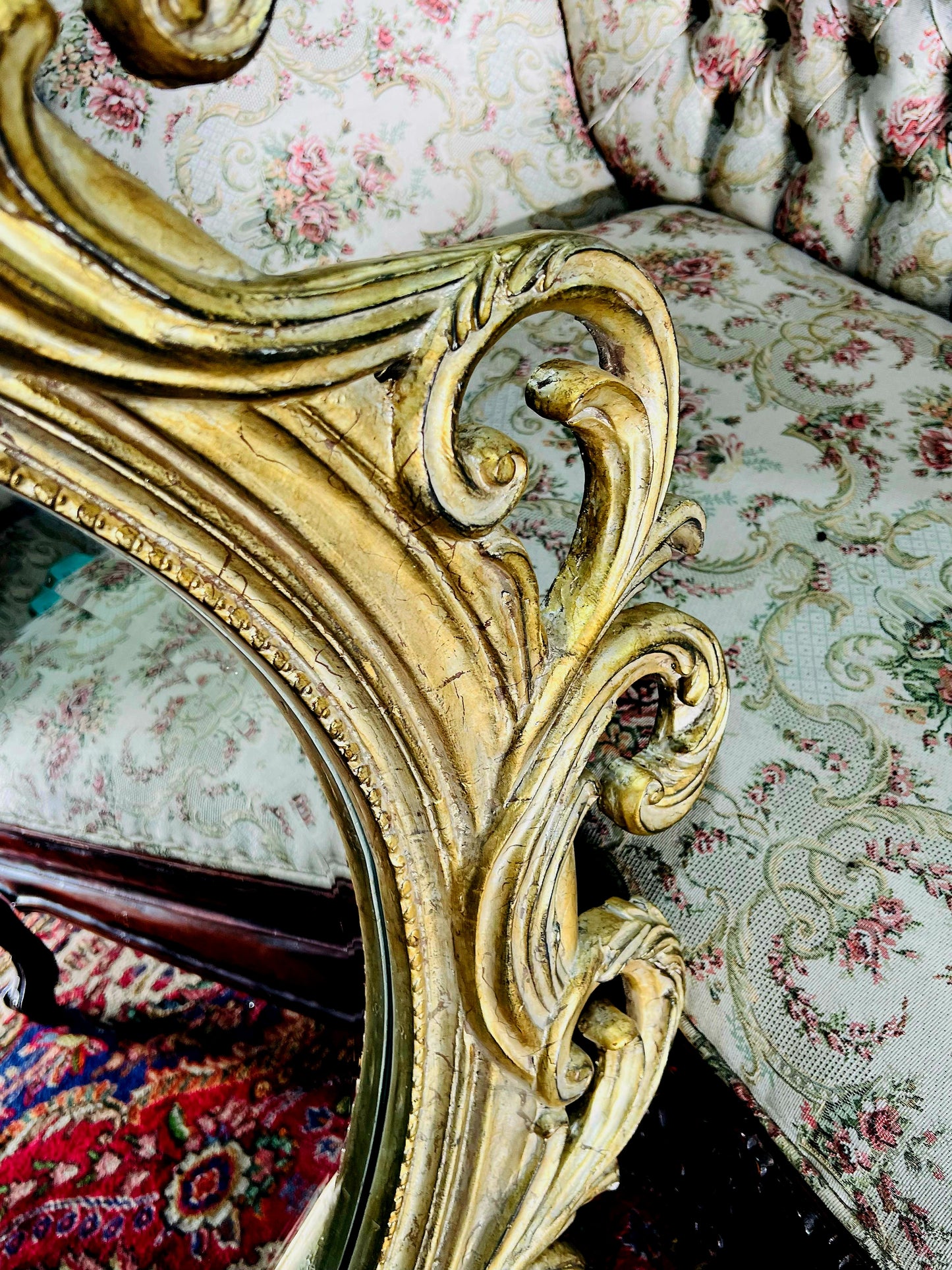 ✨Hand-Carved Wooden Mirror. Artisanal Elegance in Every Detail✨