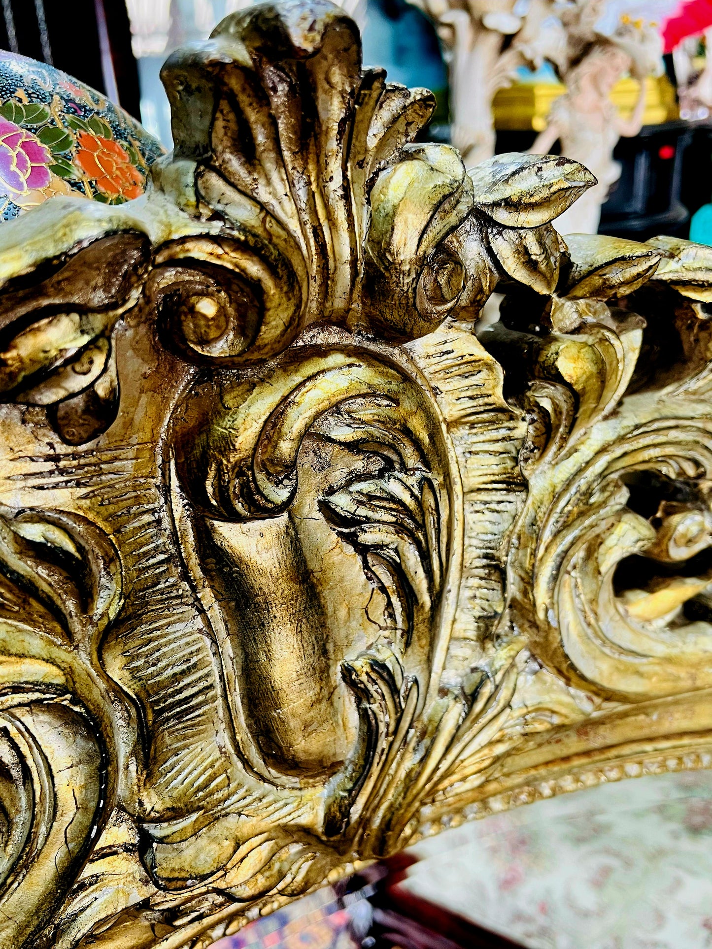 ✨Hand-Carved Wooden Mirror. Artisanal Elegance in Every Detail✨