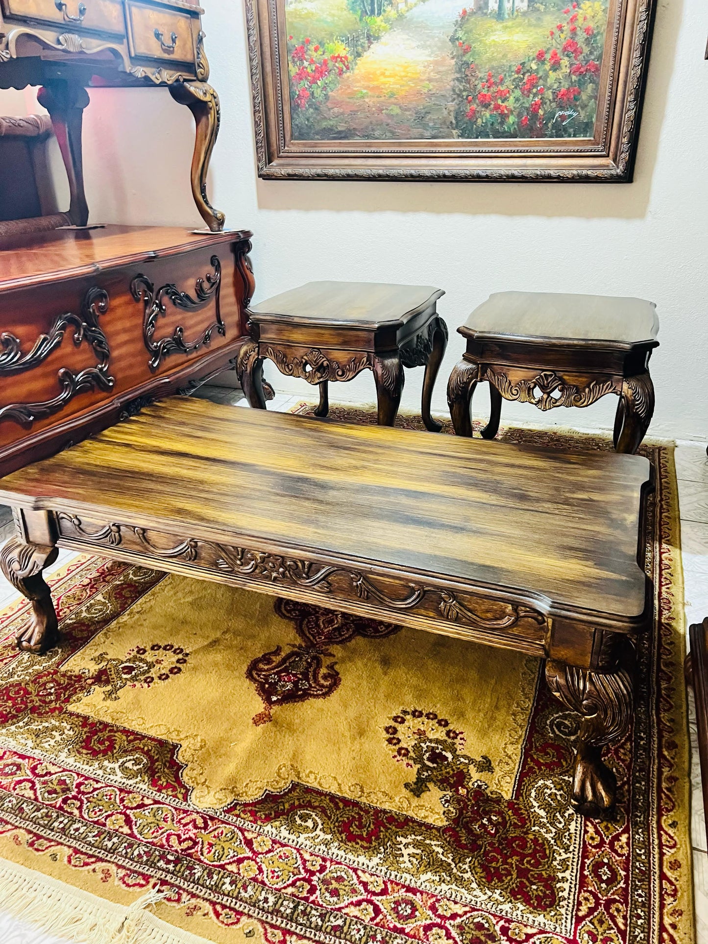 ✨ Exclusive Wooden Table Set with Hand-Carved Decoration! ✨