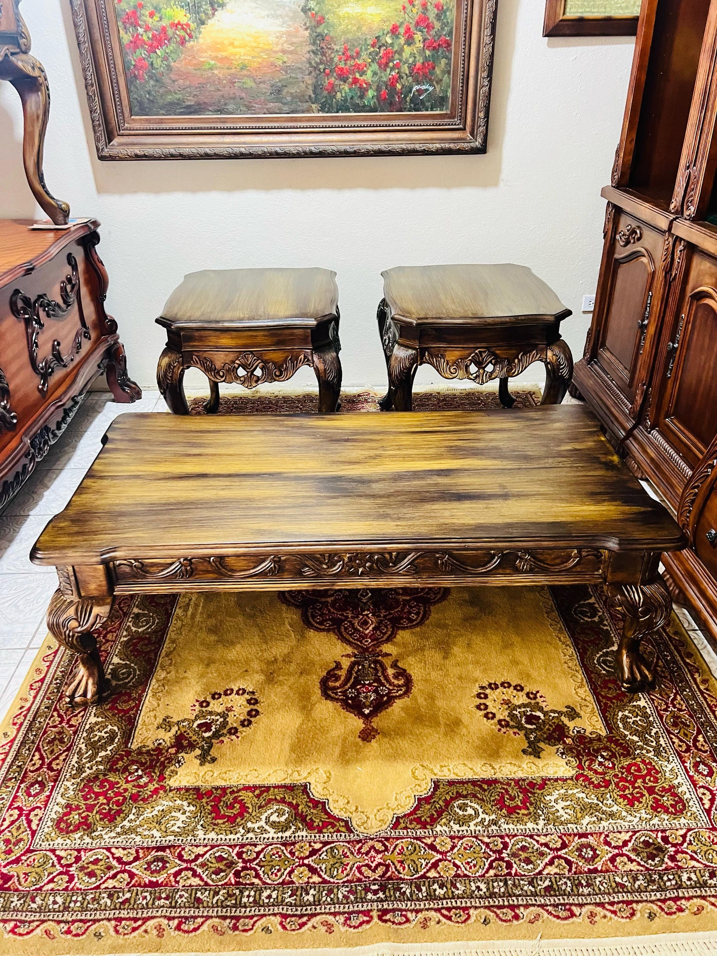 ✨ Exclusive Wooden Table Set with Hand-Carved Decoration! ✨