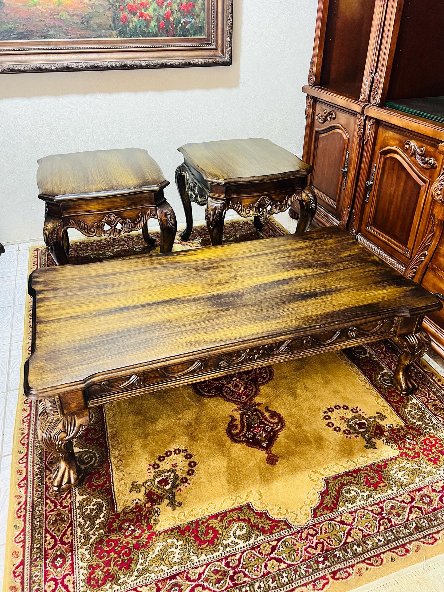 ✨ Exclusive Wooden Table Set with Hand-Carved Decoration! ✨