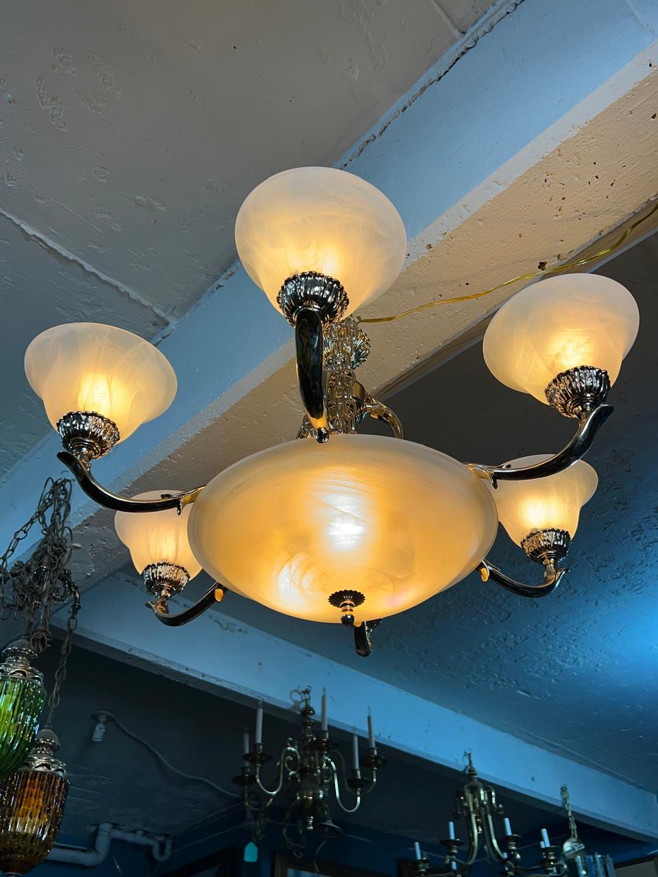🔱🌟Brilliant: 12-Armed Brass Chandelier 🌟🔱