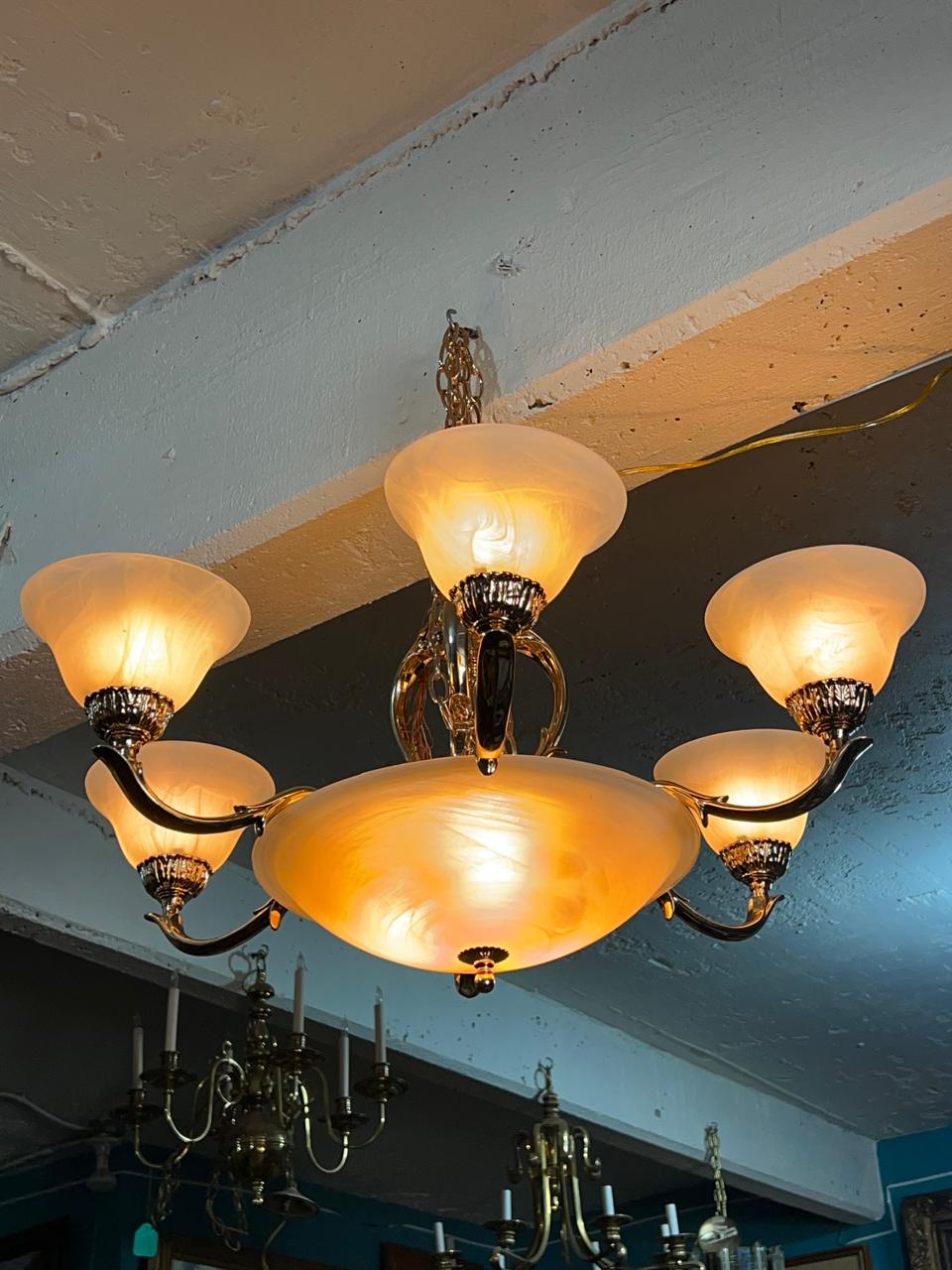 🔱🌟Brilliant: 12-Armed Brass Chandelier 🌟🔱