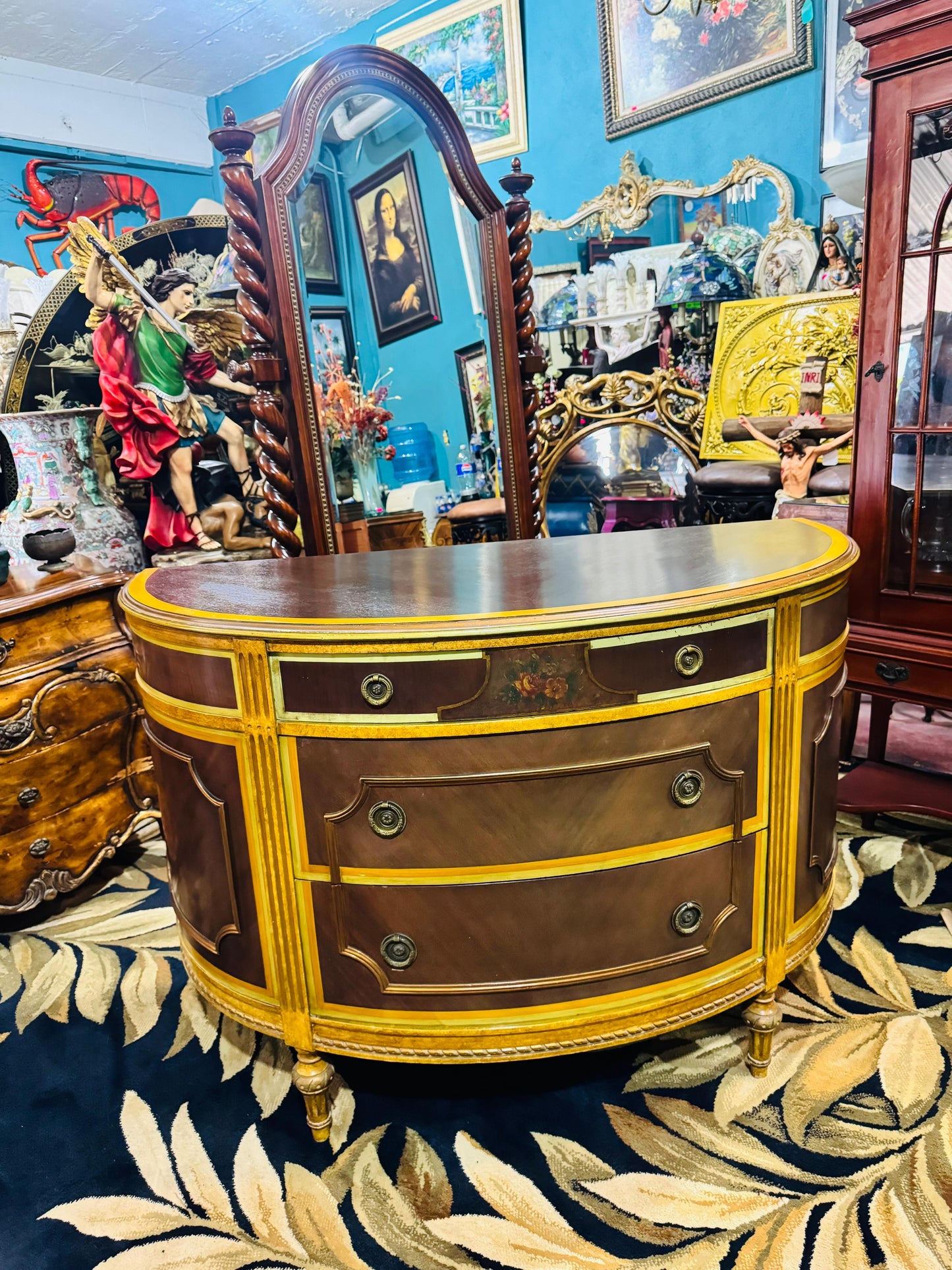 ✨ Comoda Estilo Francés de media luna de 1930✨