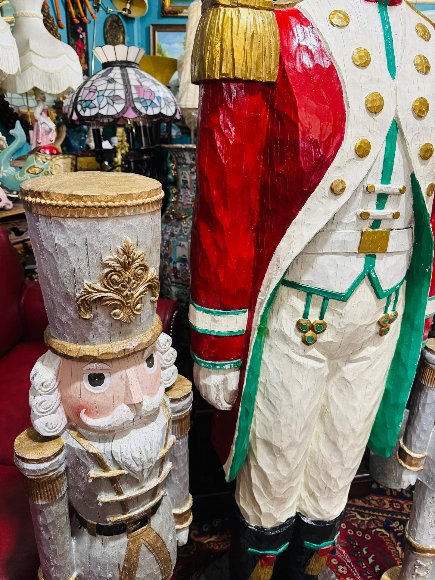 🎄❄️🎄 Soldados Navideños de Resina Fundida – Elegancia Festiva en Gran Escala 🎄❄️🎄