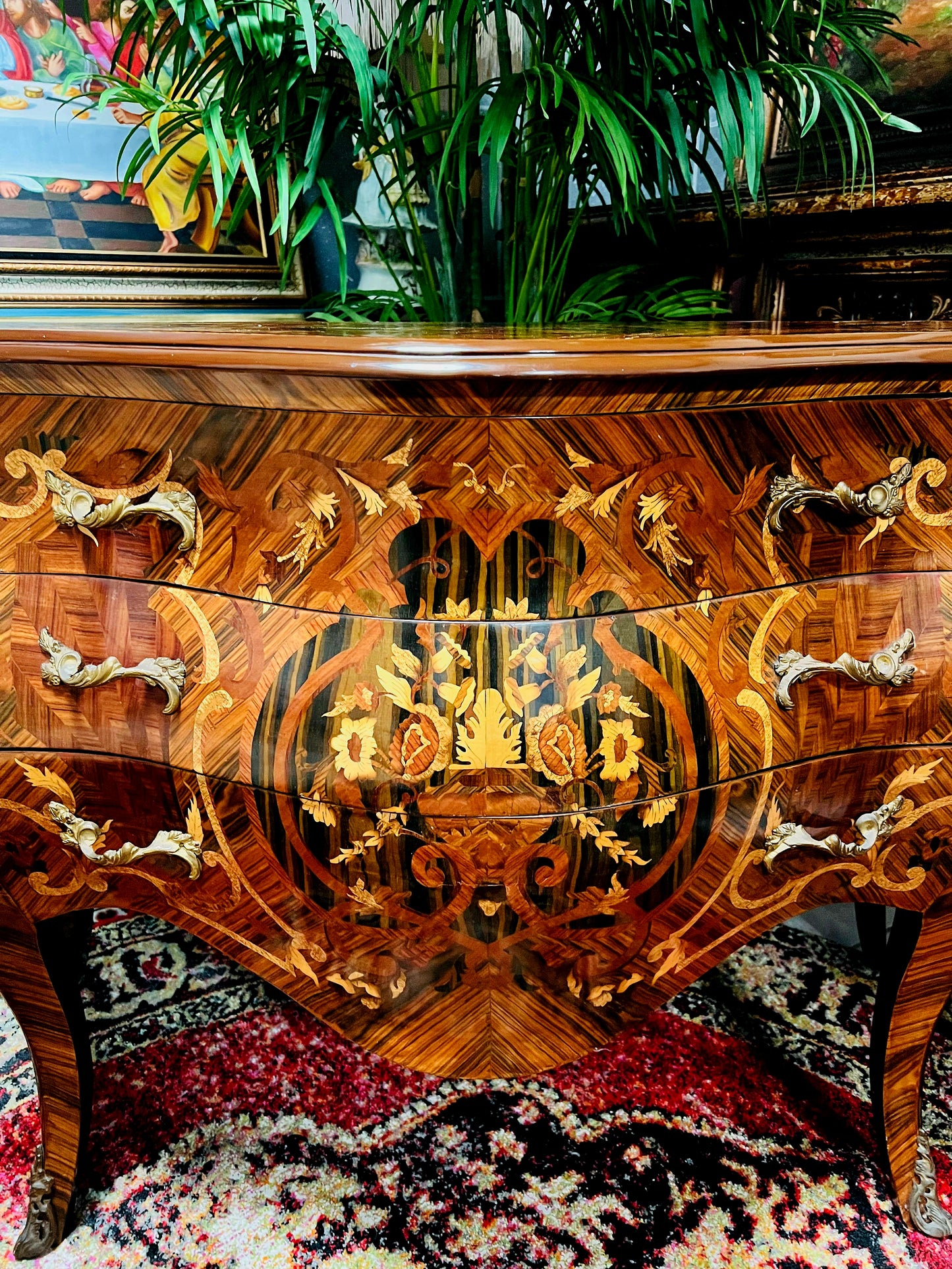 ⚜️Bombé francés con marquetería e incrustaciones en bronce dorado 🇫🇷