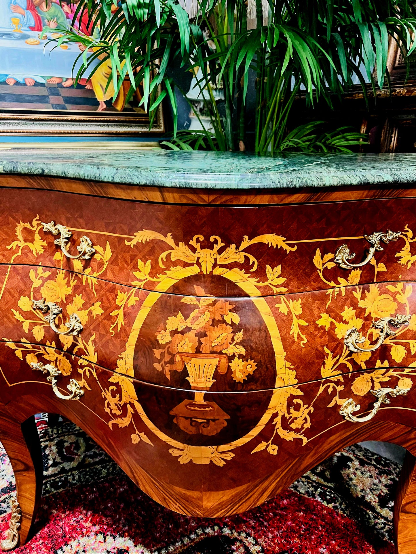 🇫🇷✨Bombe Francés con Marquetería, Bronce Dorado y Mármol Verde Pecho Paloma 🎩🌿