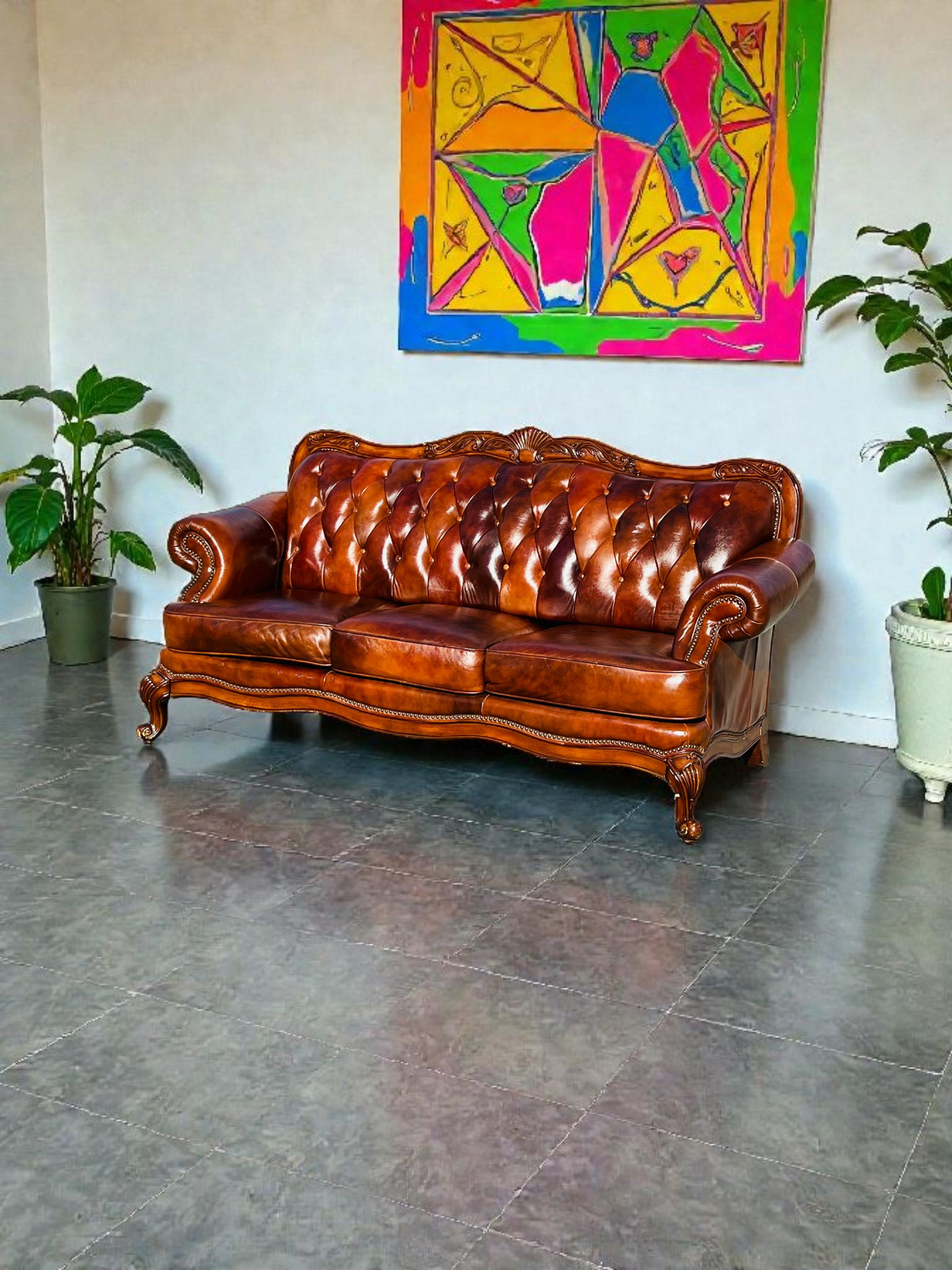 🛋️ Juego de Sala Clasico — Cuero Marron con Tallado Ornamental (2 piezas)