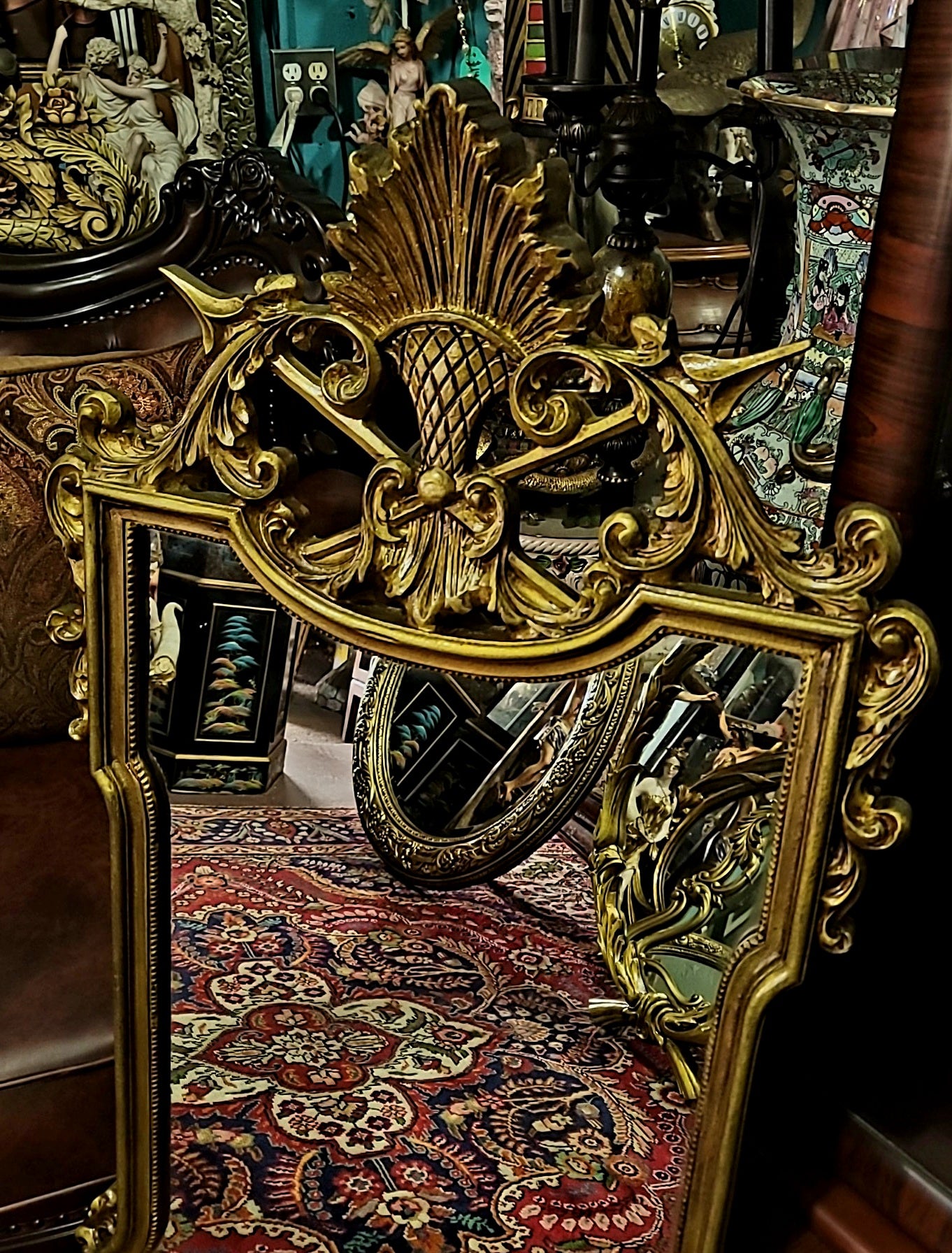 🌟Vintage Mirror in Antique Gold Color!🌟