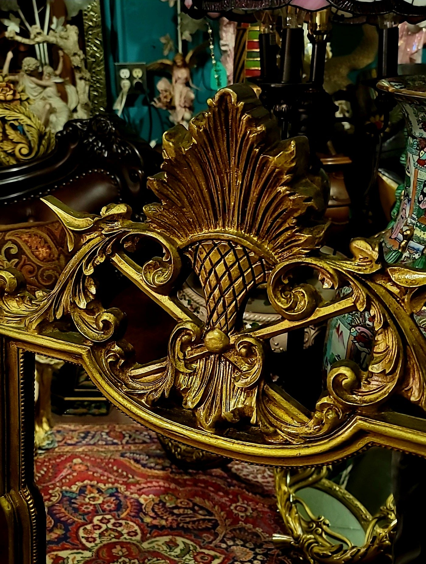 🌟Vintage Mirror in Antique Gold Color!🌟