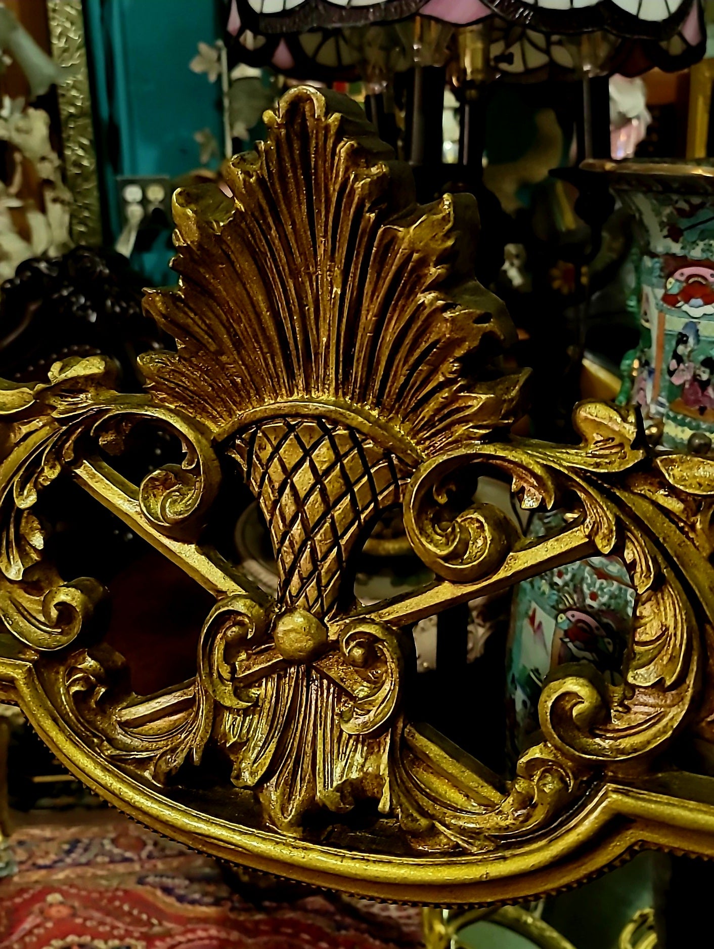 🌟Vintage Mirror in Antique Gold Color!🌟