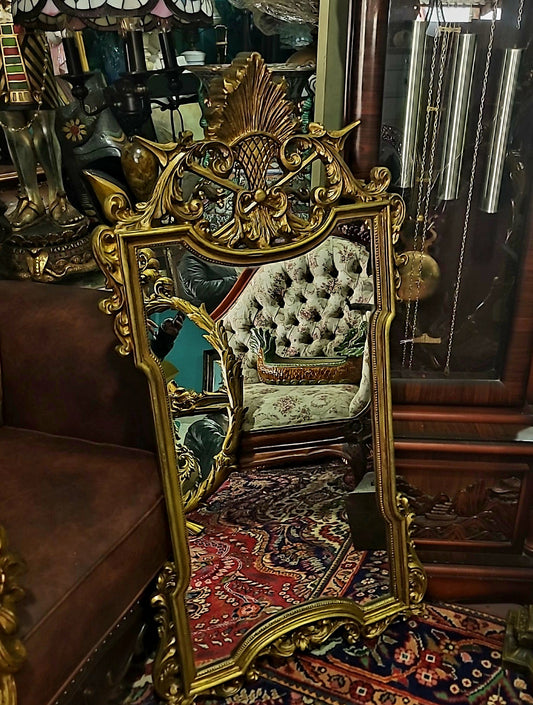 🌟Vintage Mirror in Antique Gold Color!🌟