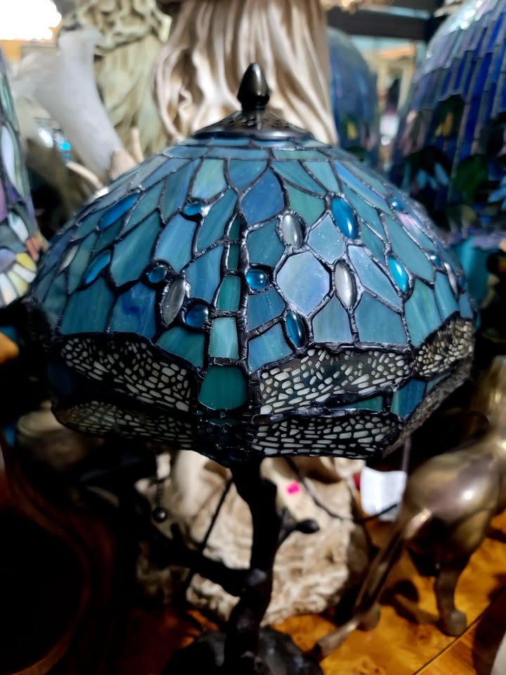 🌟✨Tiffany Lamp with Red Stained Glass and Dragonfly Decoration🏡💡