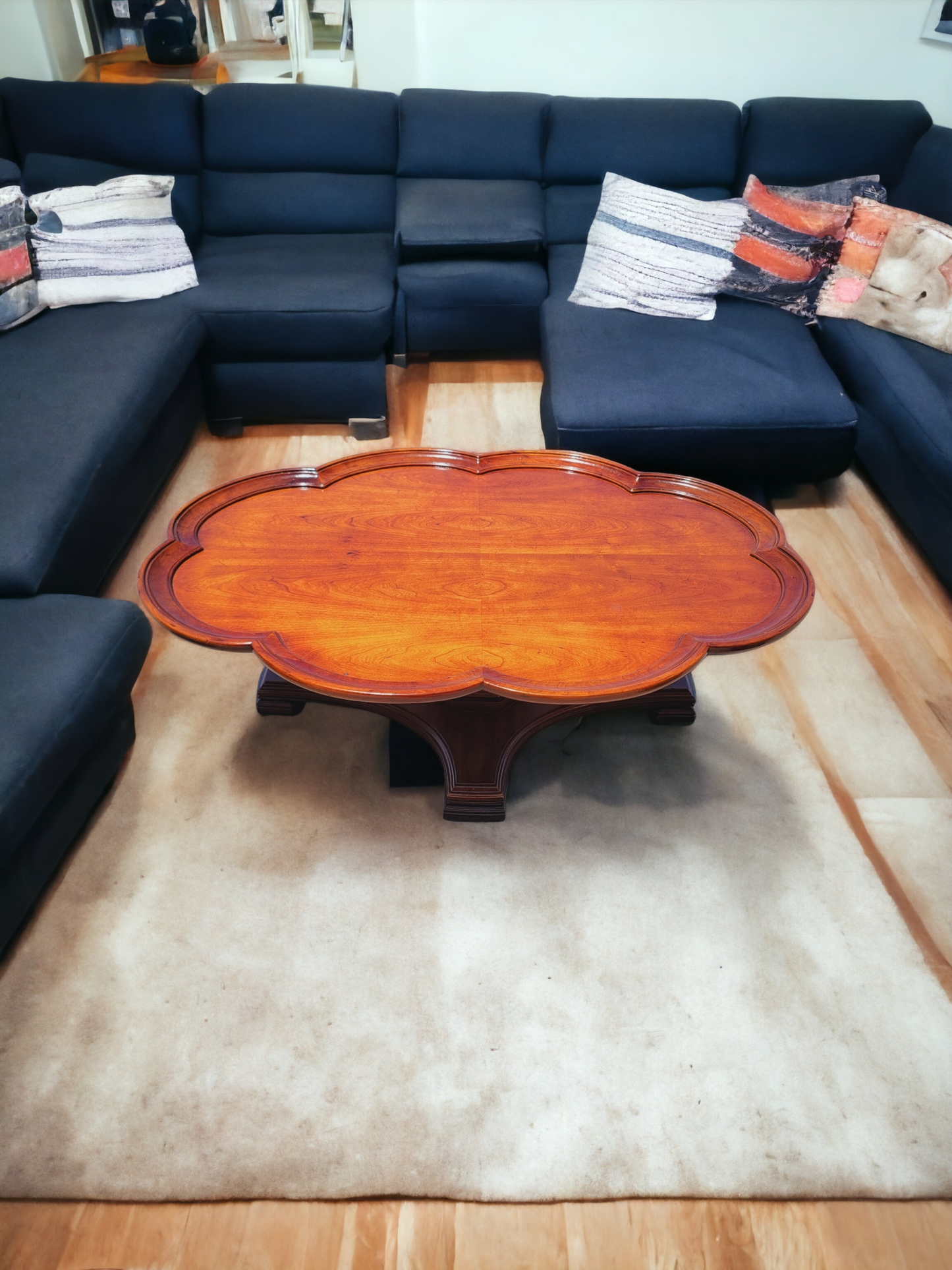 ✨Wooden Coffee Table: A Touch of Distinction for Your Home✨