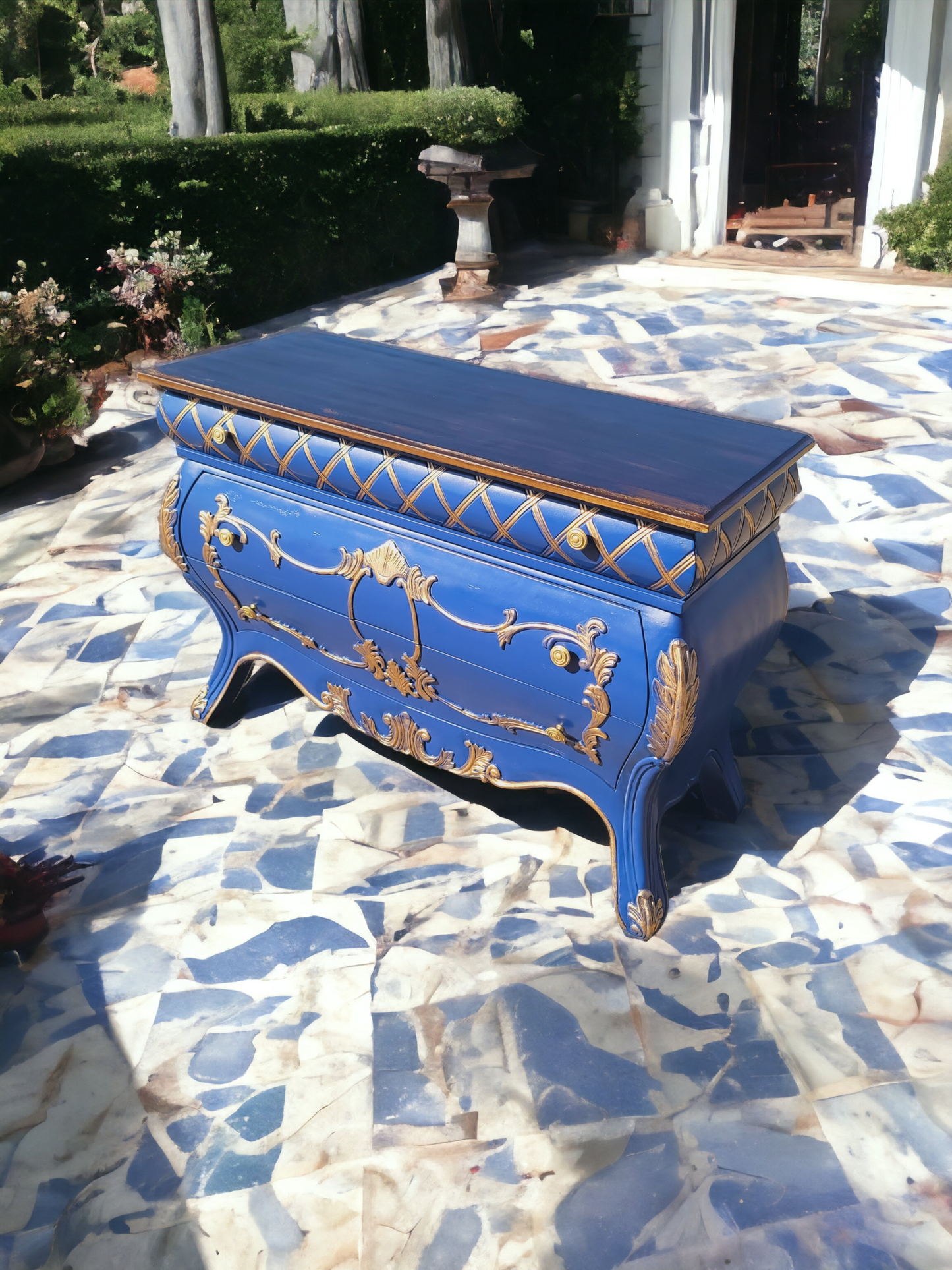 💫🇮🇹 Italian Provincial Bombe in Ultramarine Blue and Gold Tones 🇮🇹💫