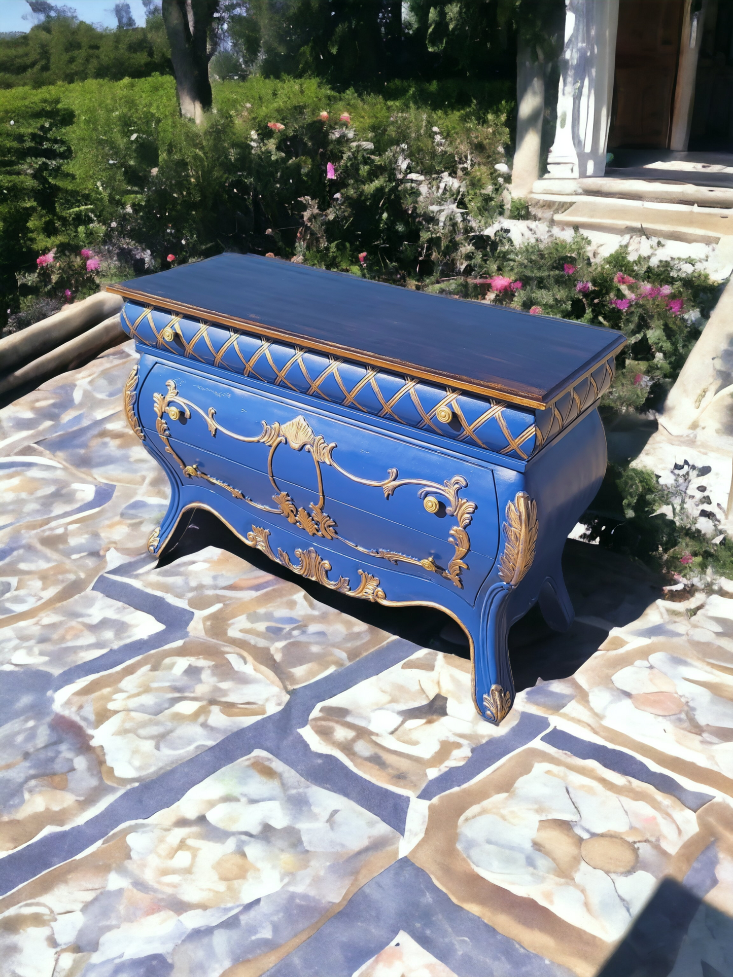 💫🇮🇹 Italian Provincial Bombe in Ultramarine Blue and Gold Tones 🇮🇹💫